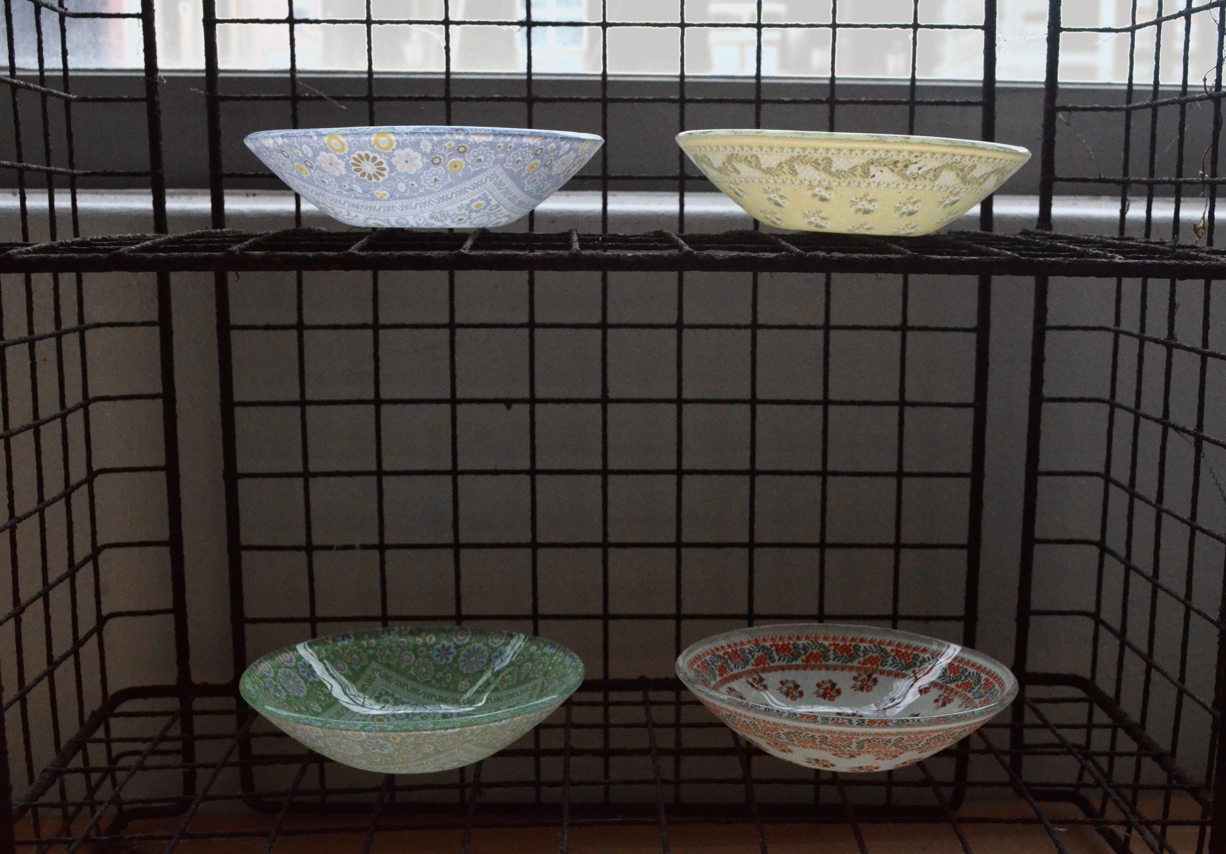 Czech Kiyov glass dish