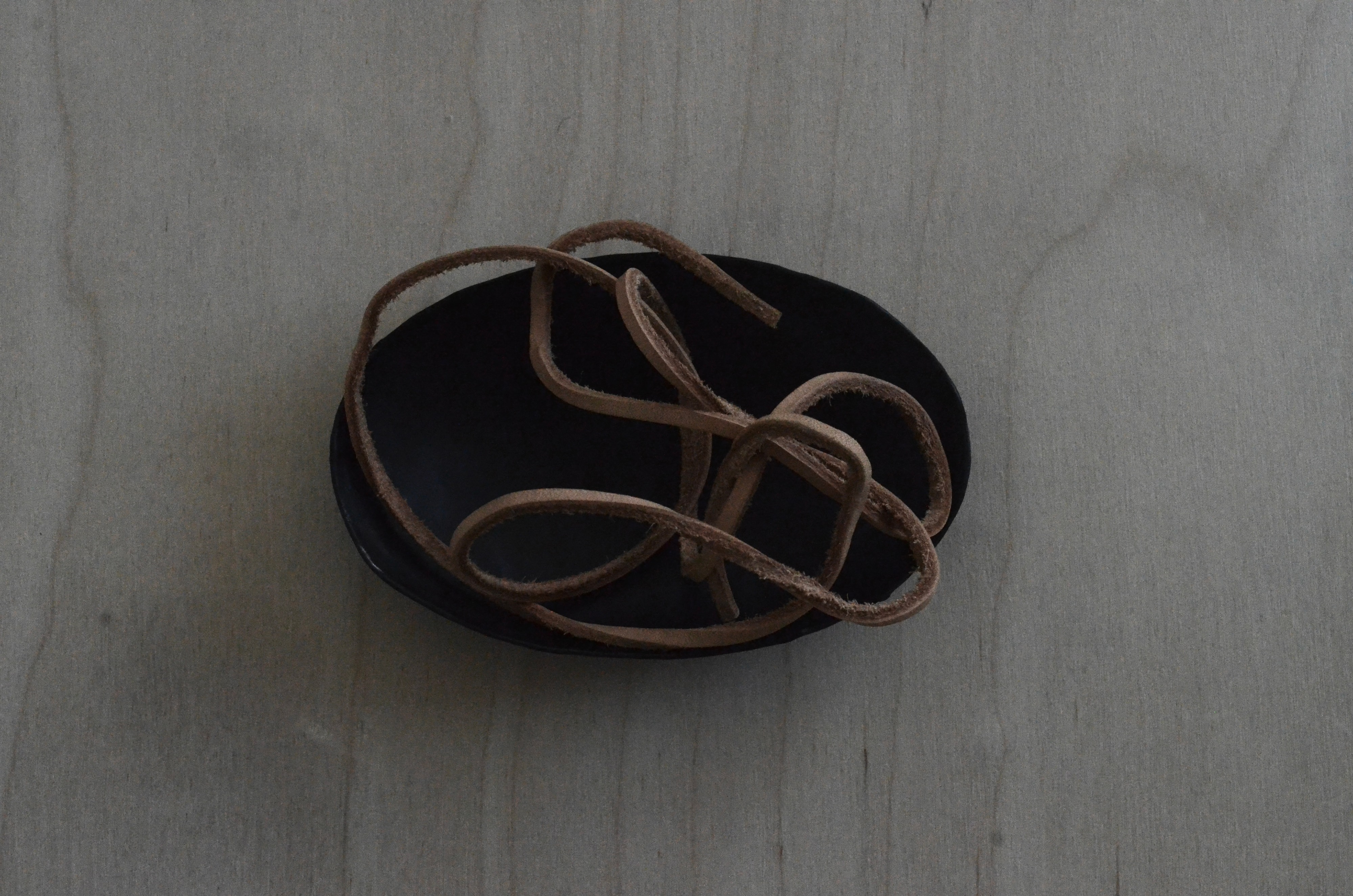wax-black iron bowl
