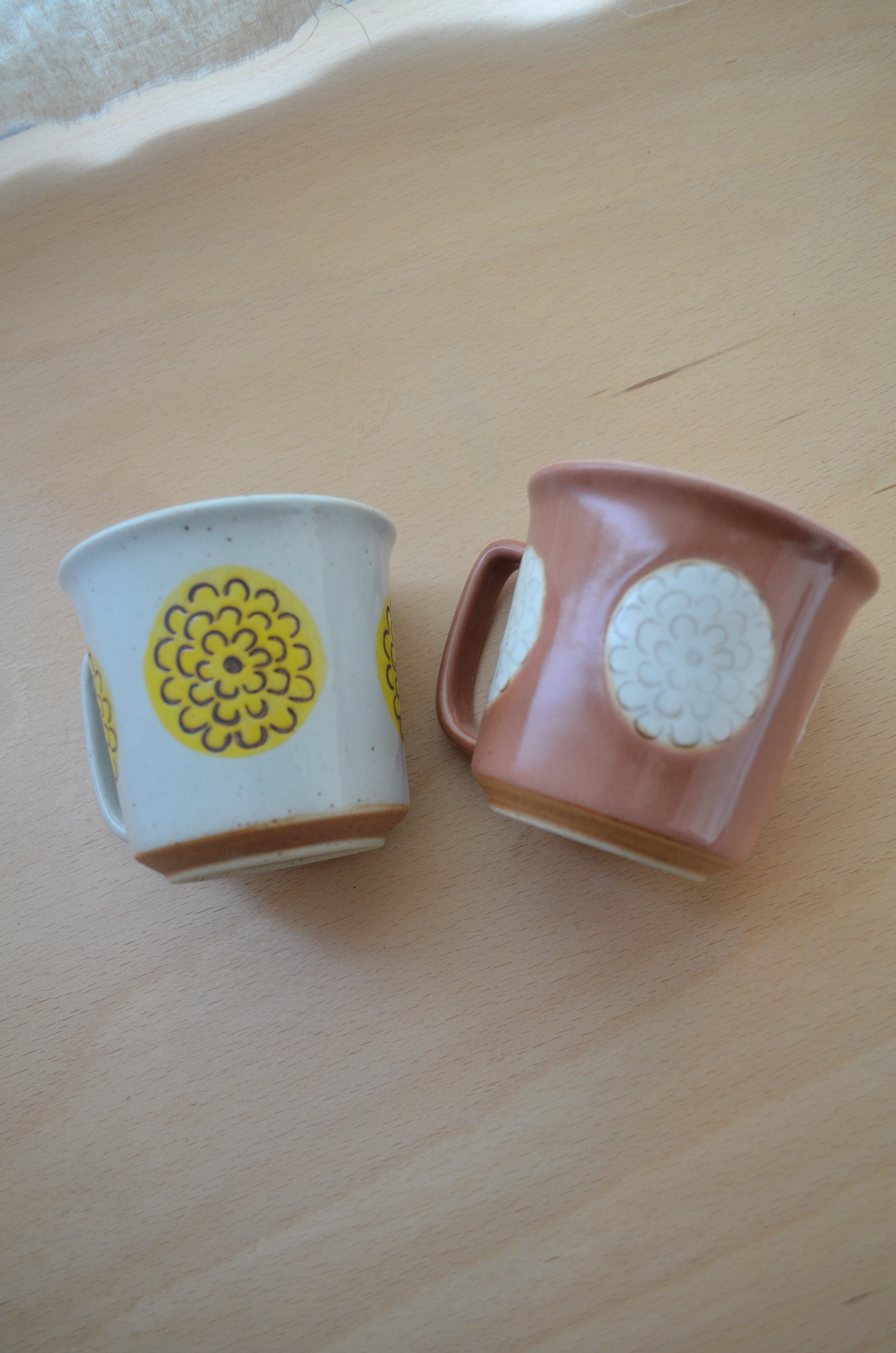 Pompon Dahlia Mug