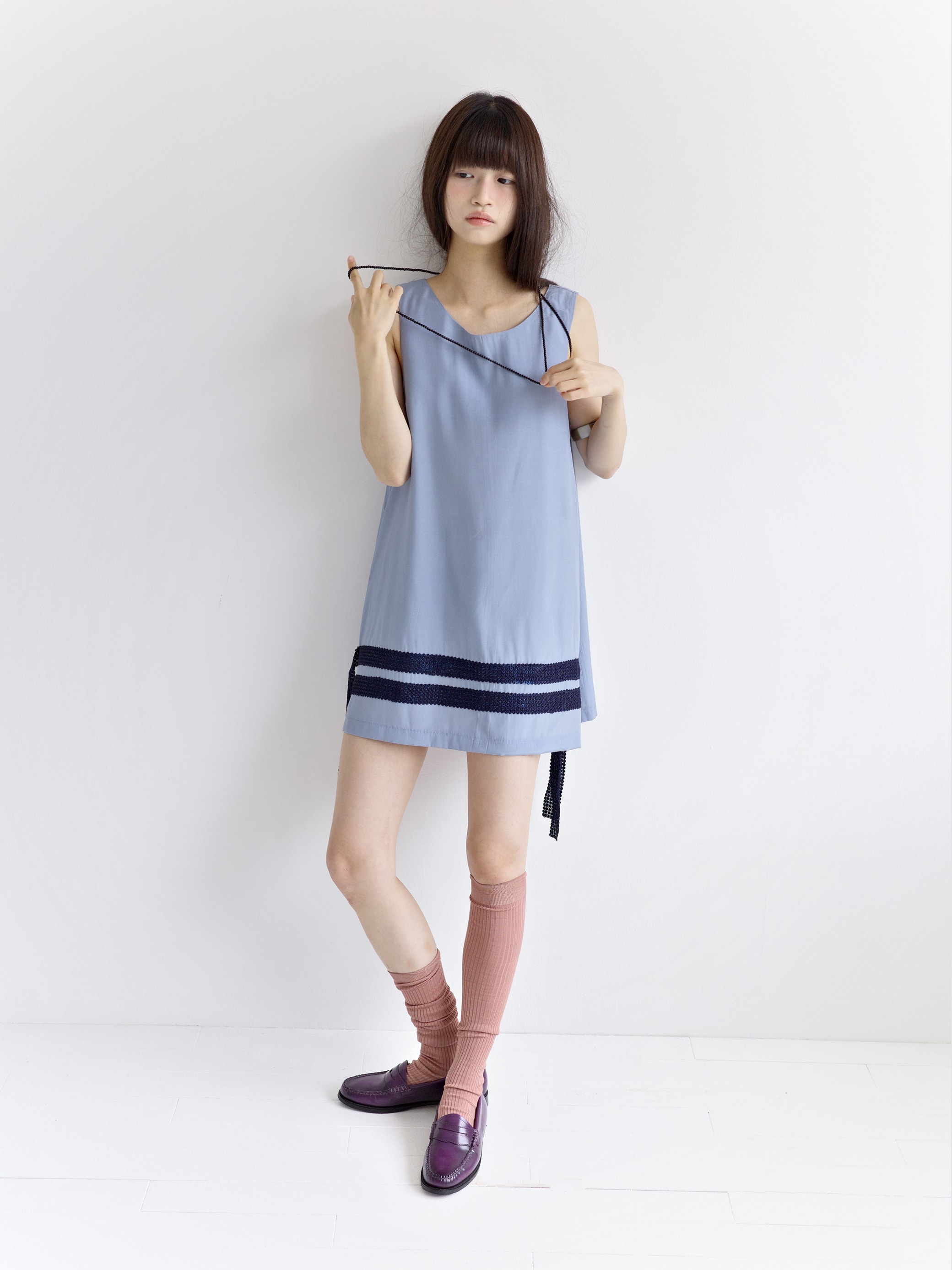 [Limited quantity] Spangle tie dress