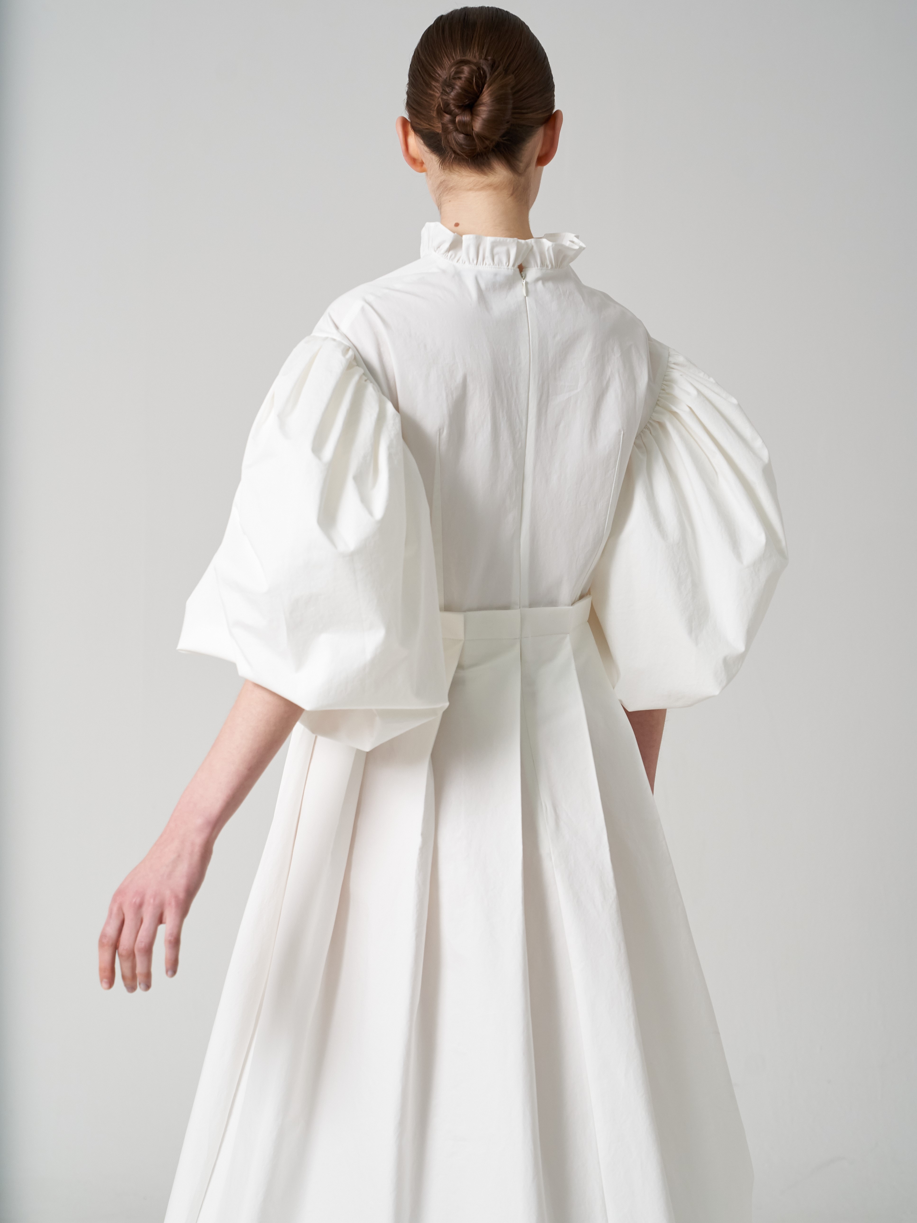 Poplin puffy sleeves white dress