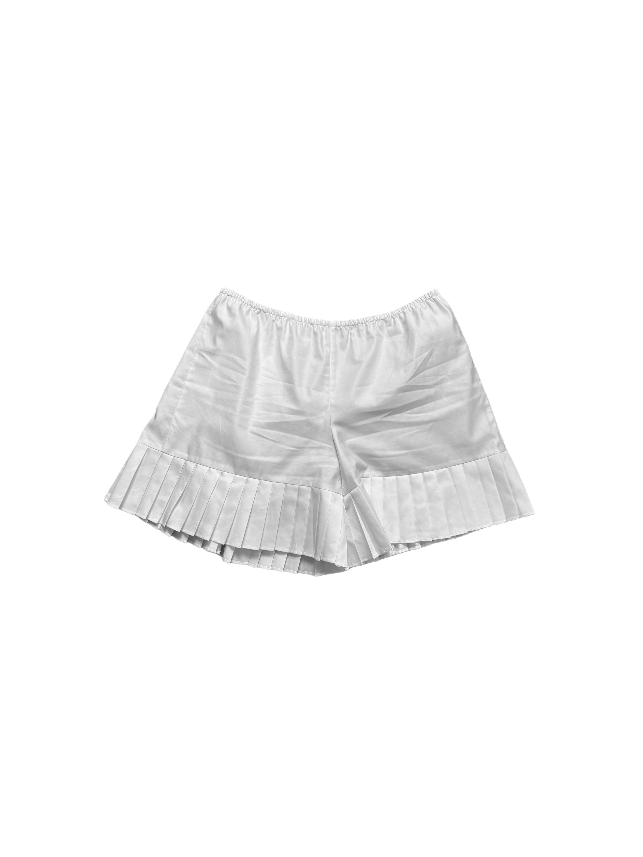 Back pintuck pointed pleats shorts