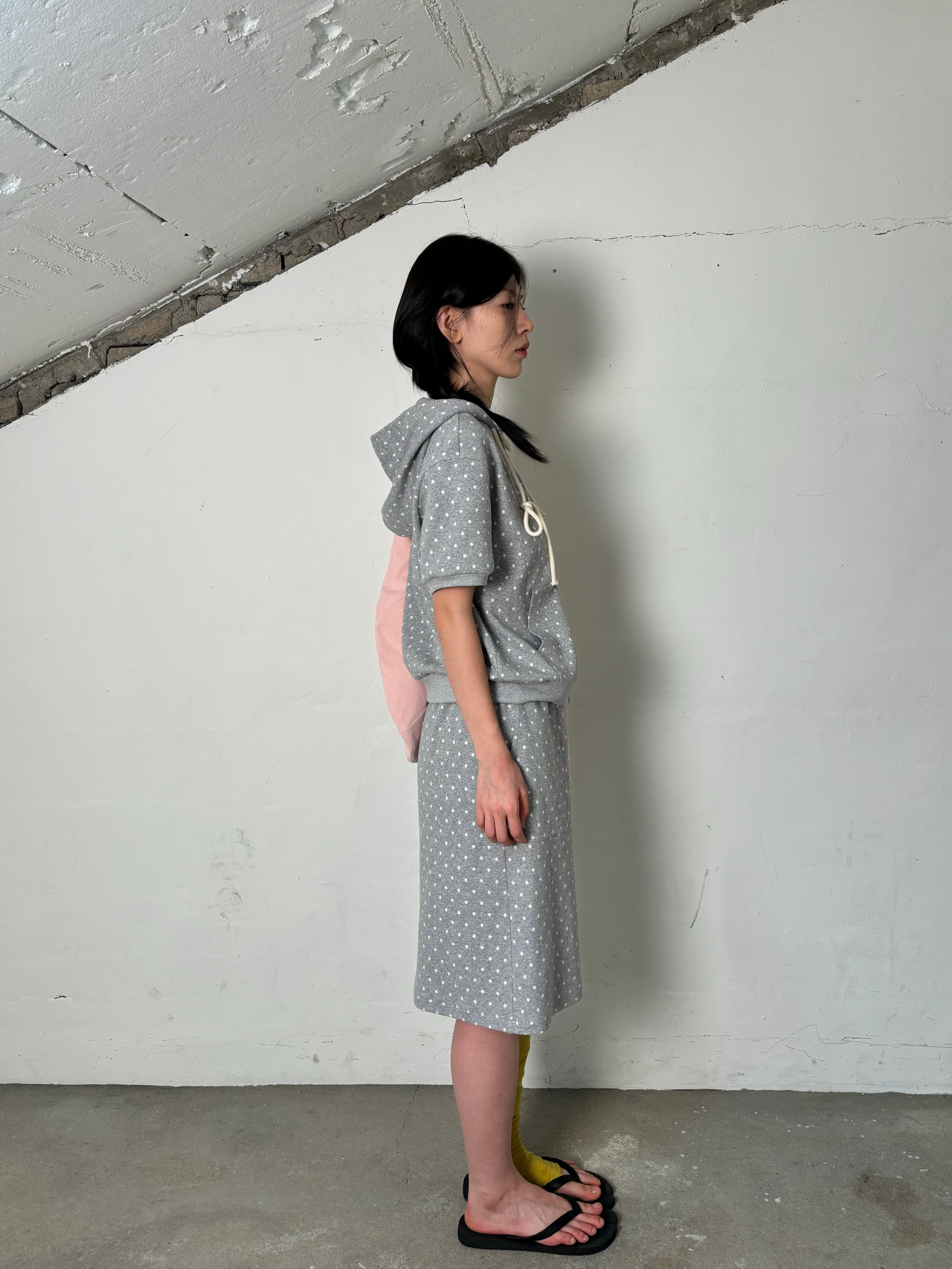 Dot half hood zip-up