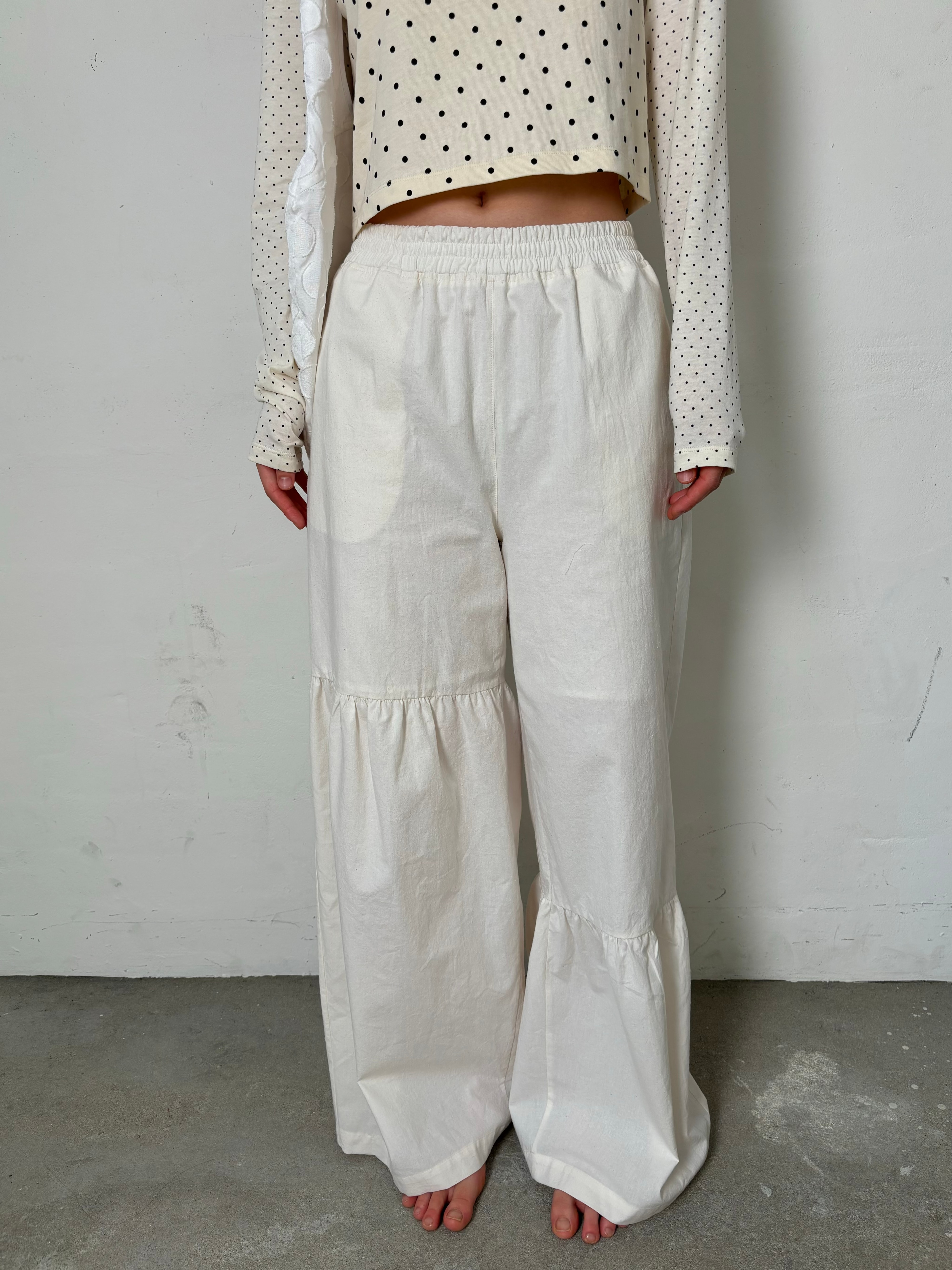 Unbalance frill banding pants