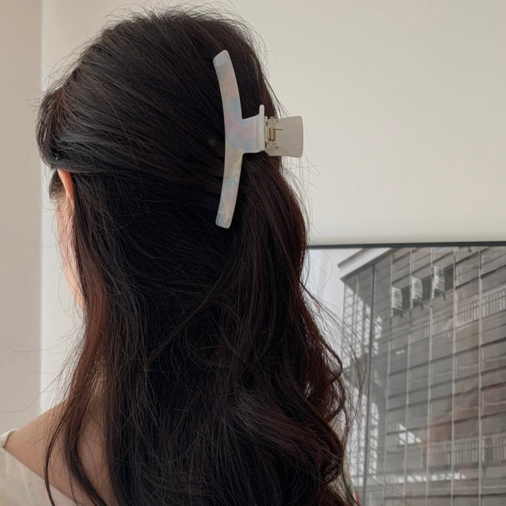 Cleo Hair Claw