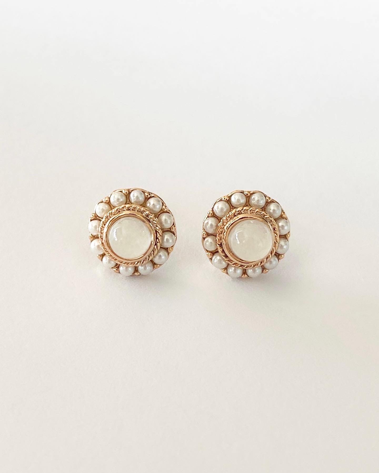 Milky Halo Earring