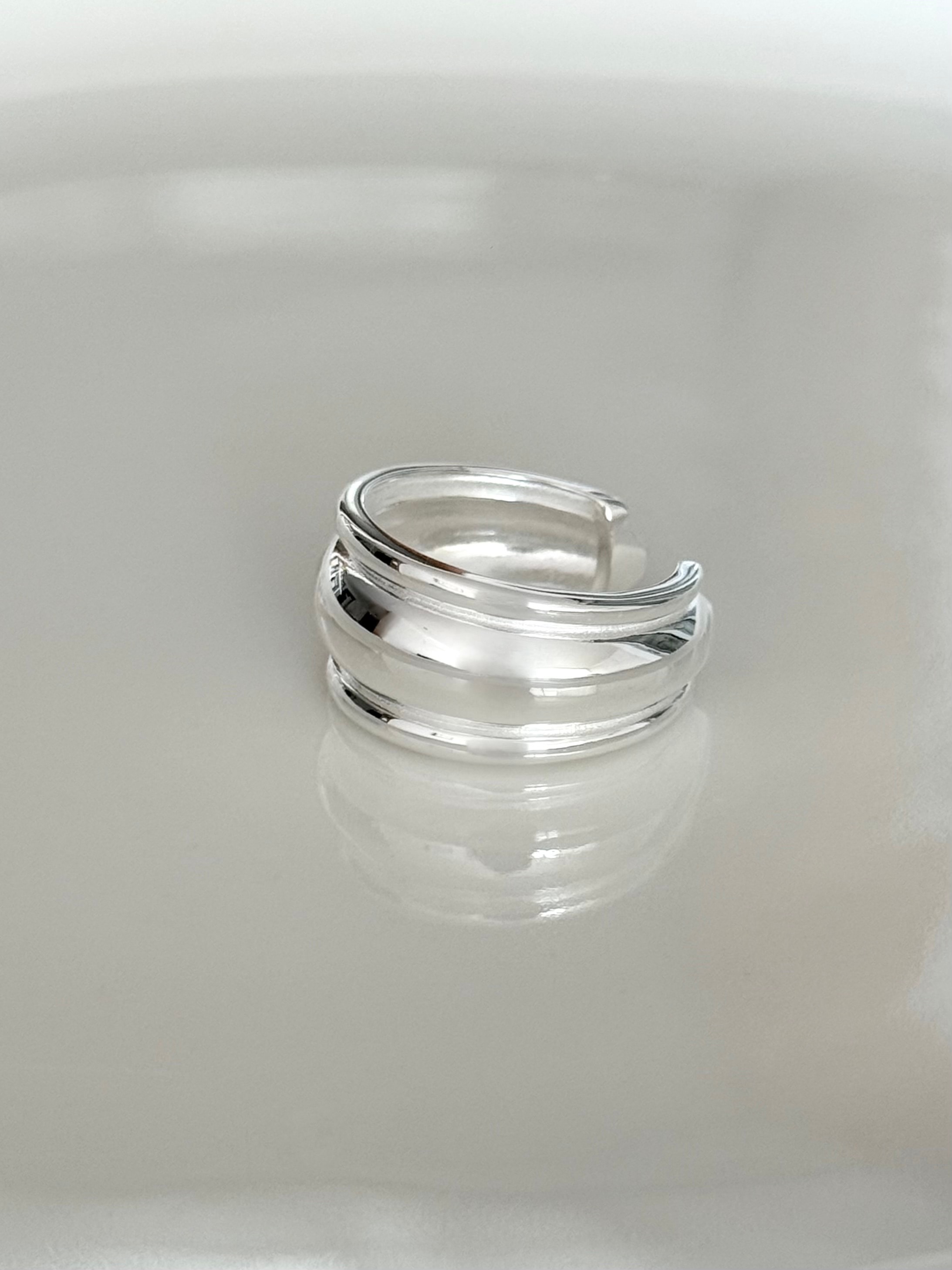 Wide Volume Ring