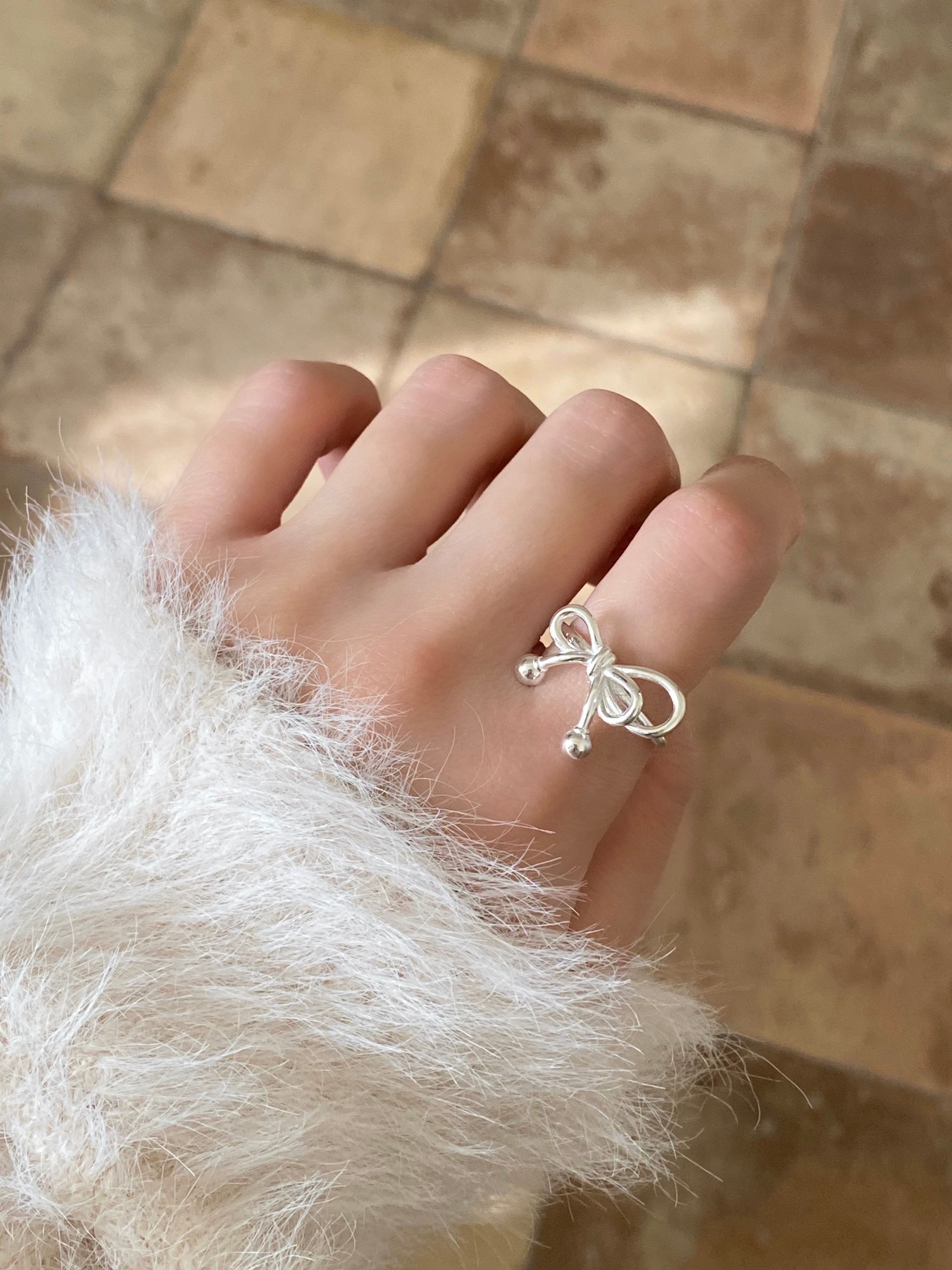 Jane Ribbon Ring