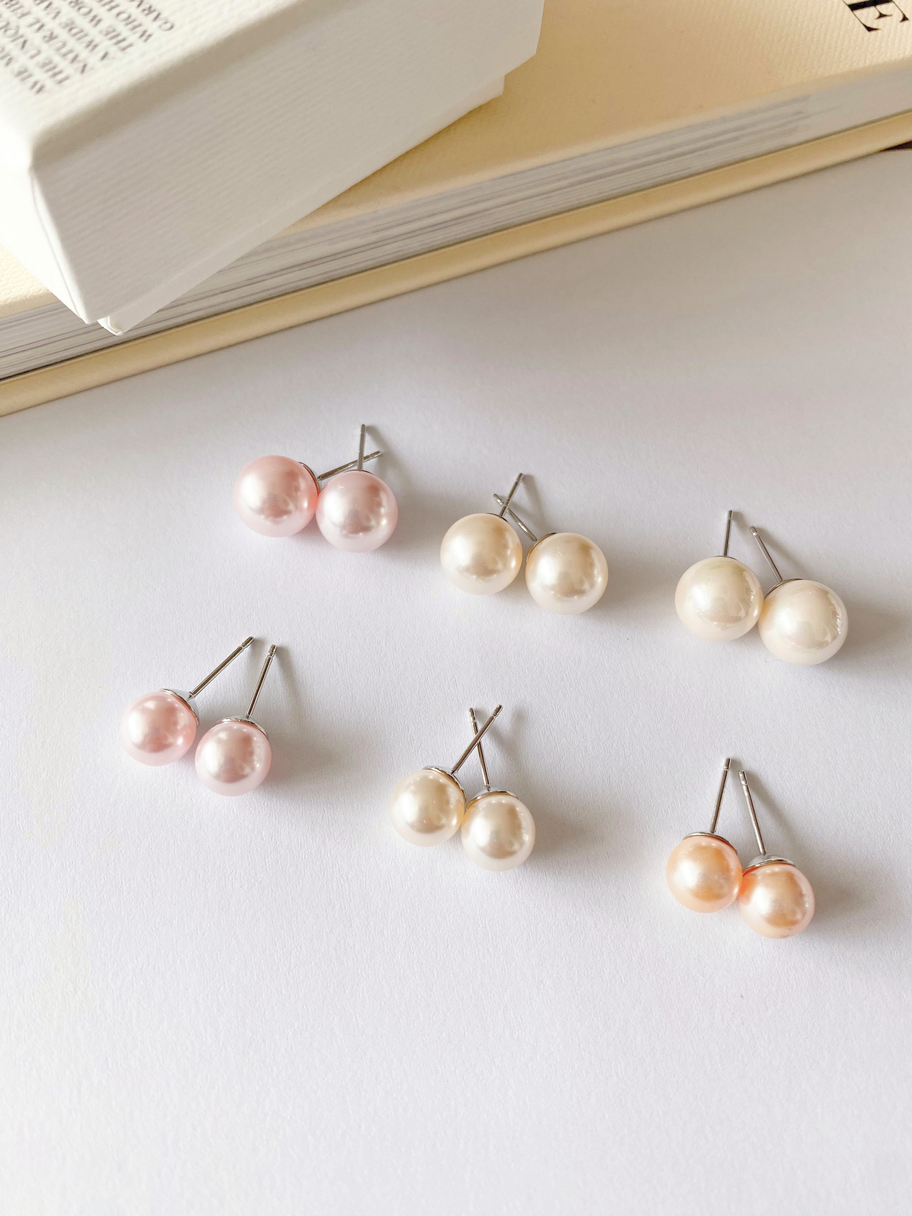 Essential Pearl Earring