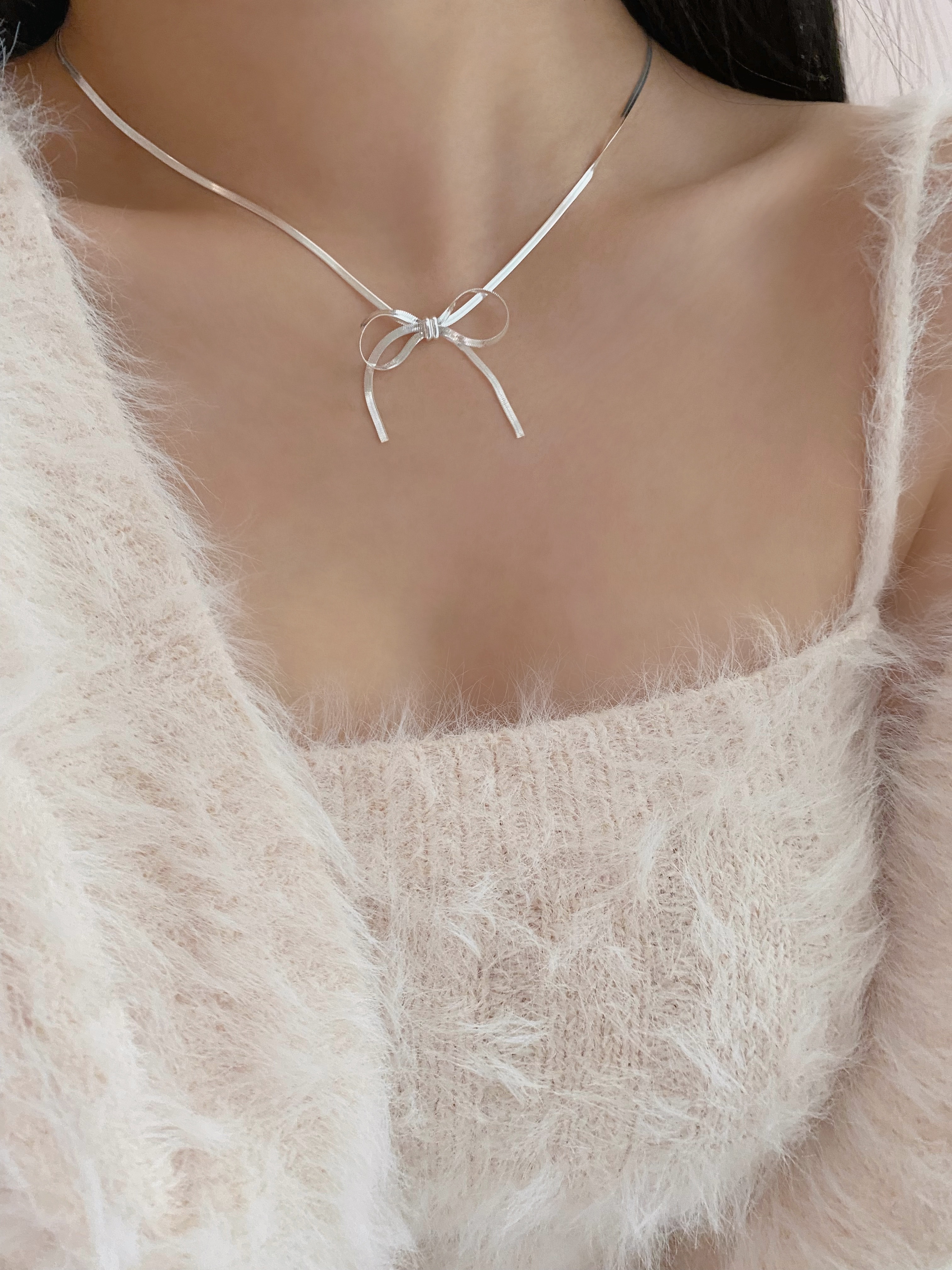Winsome Ribbon Necklace