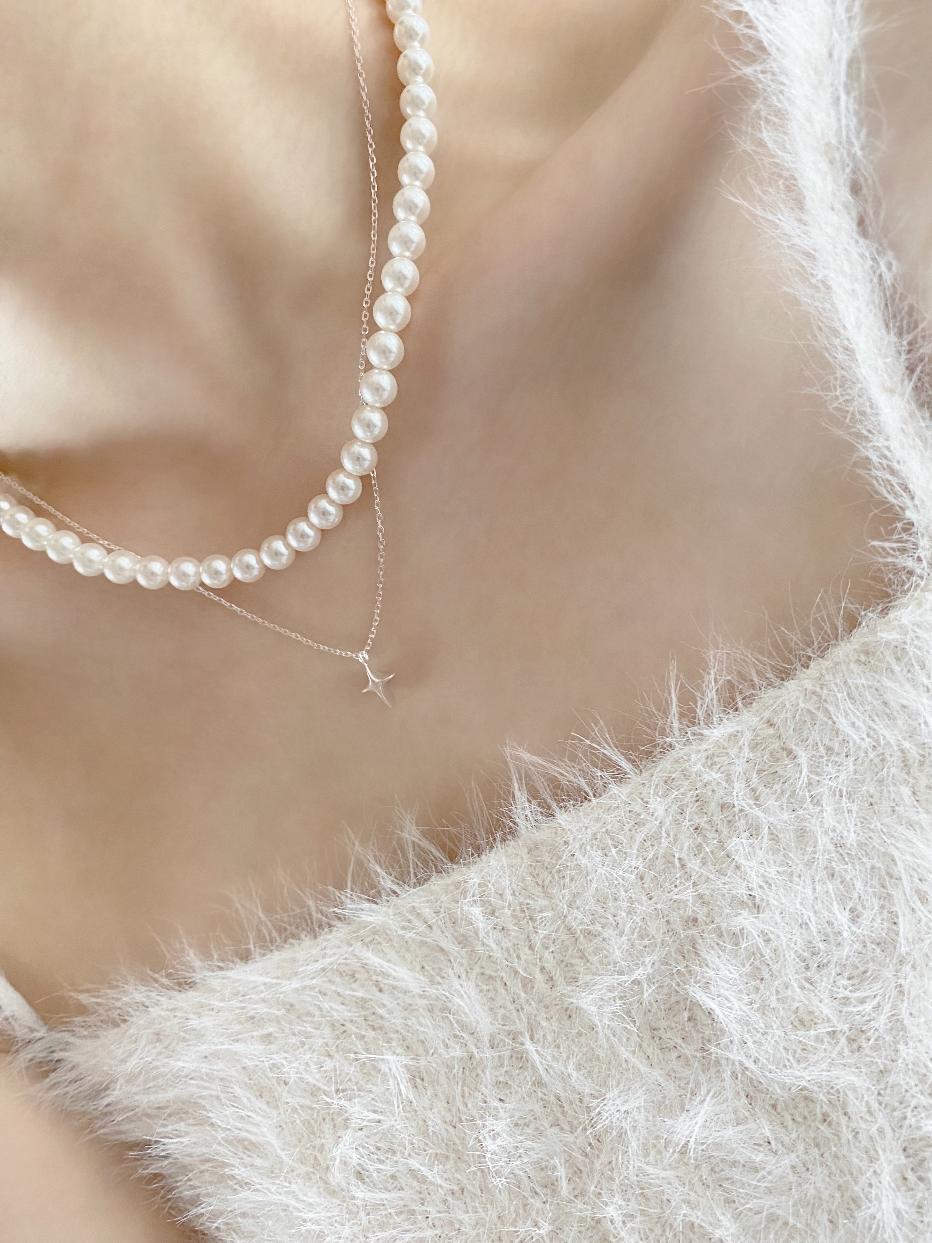 Basic Pearl Necklace