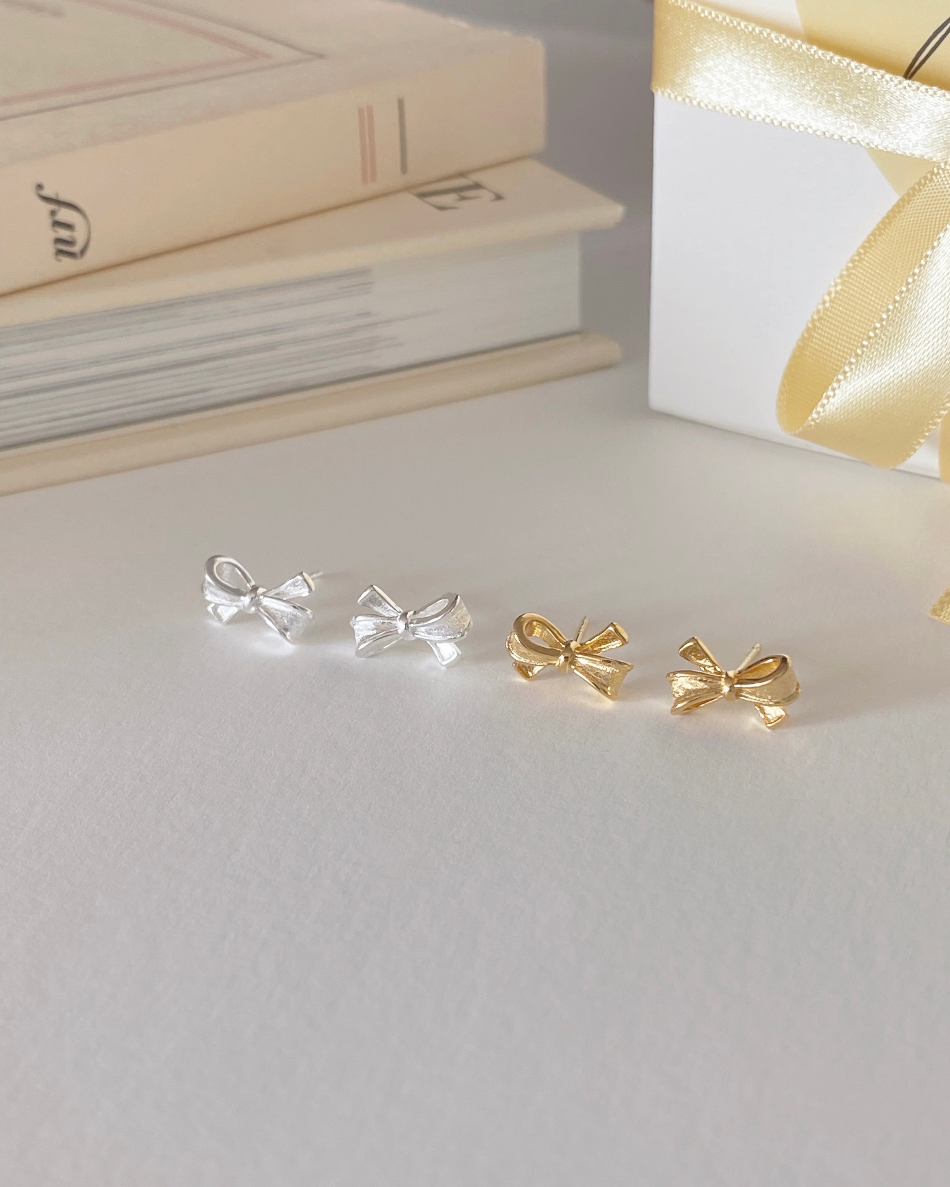 Mini Ribbon Earring