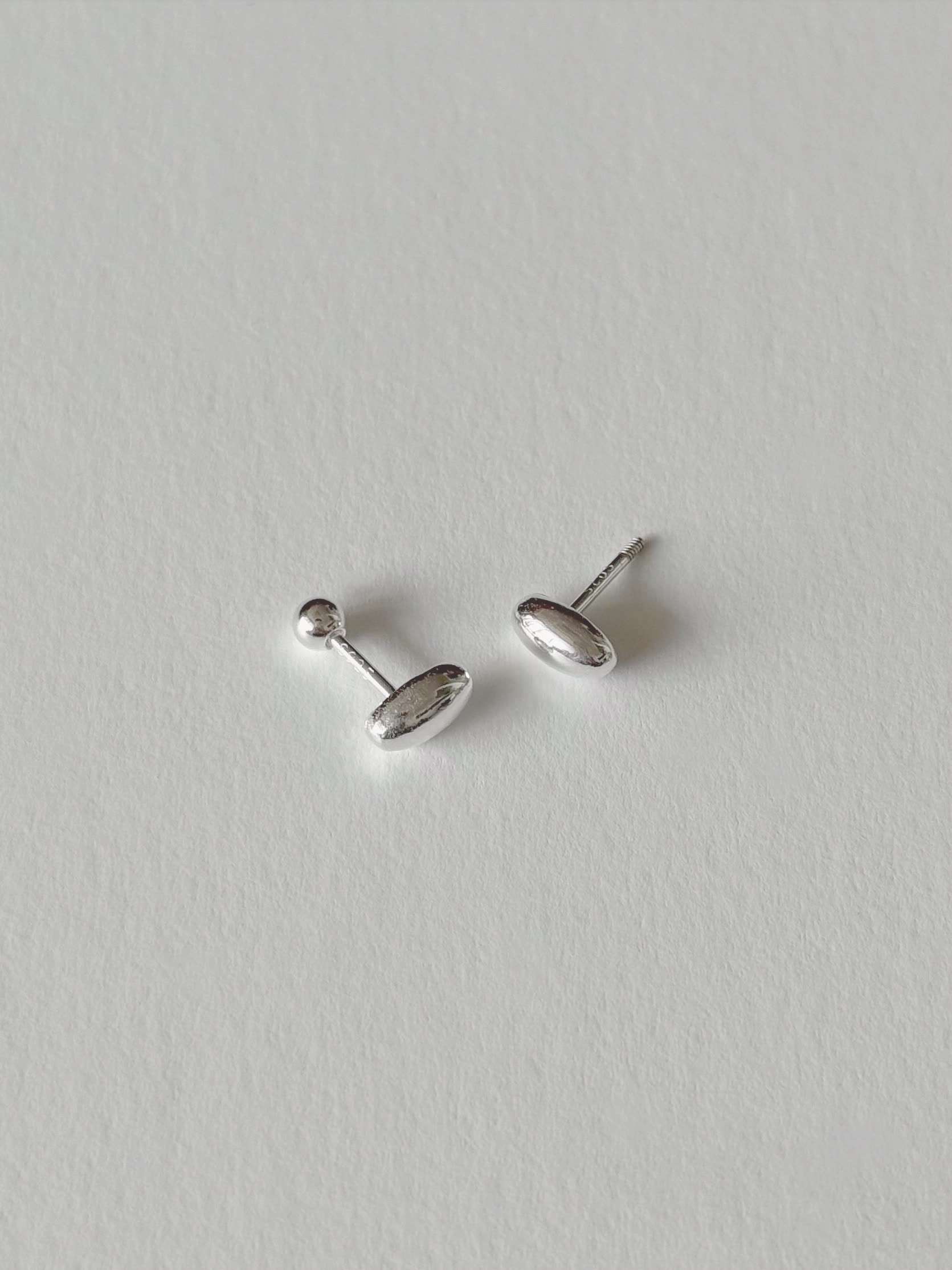 Oval Piercing