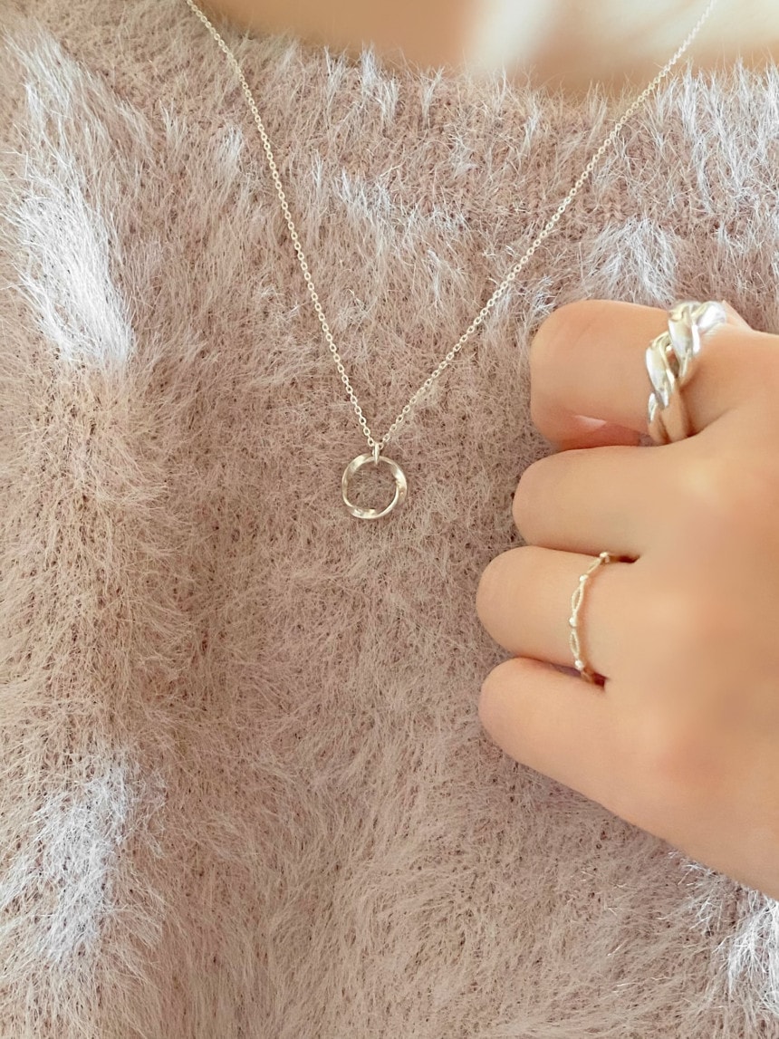 Elio Necklace