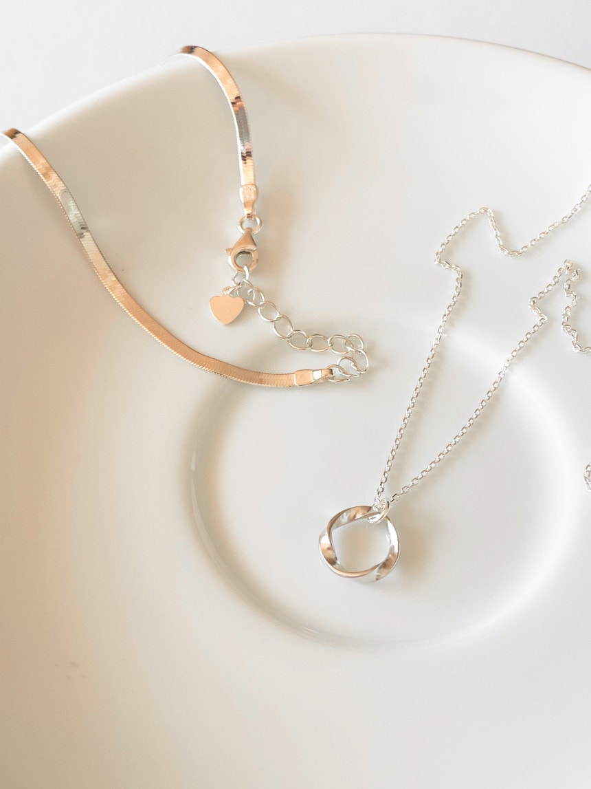 Elio Necklace
