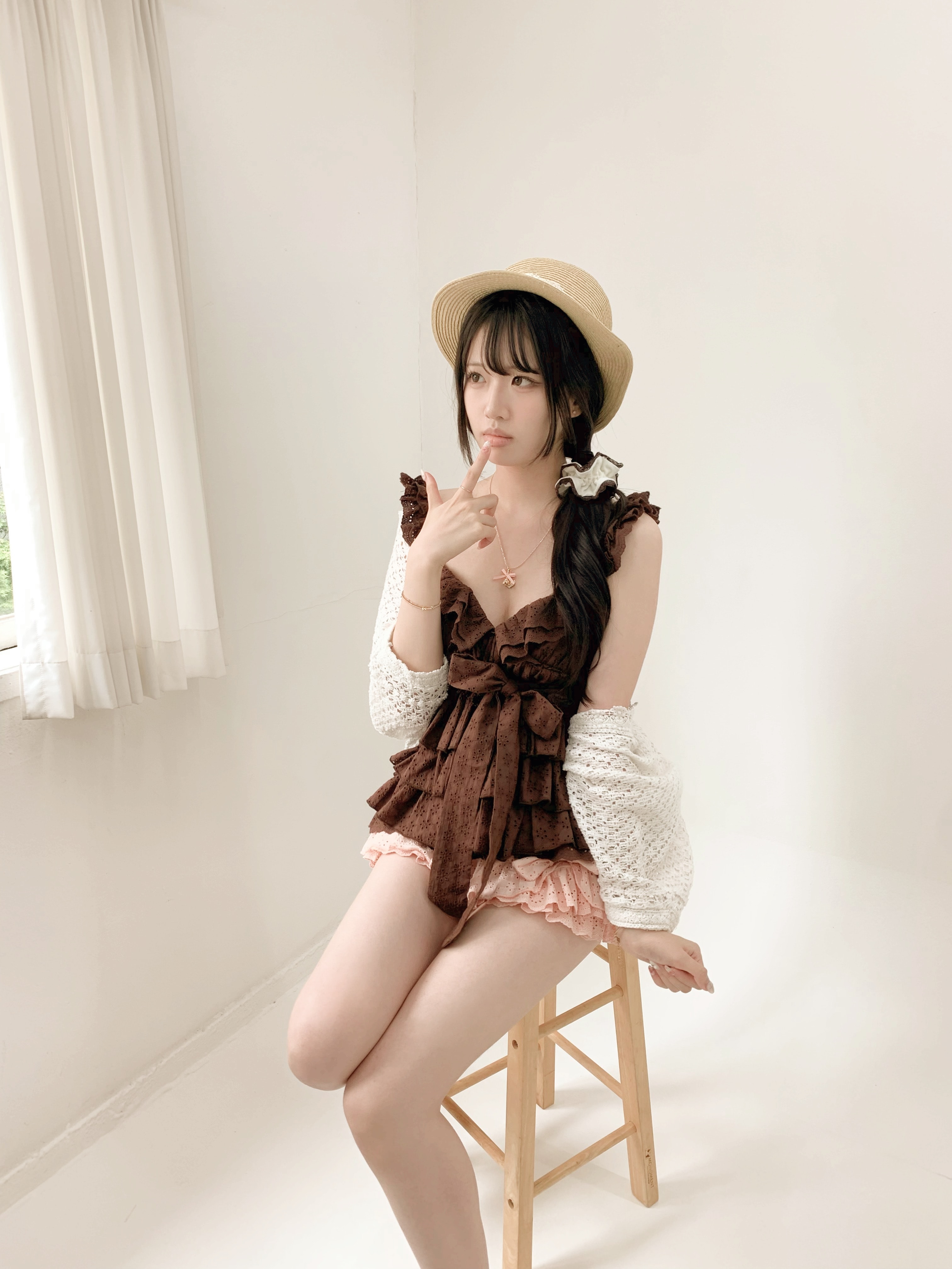 초코 로맨틱 리본 펀칭 캐미솔