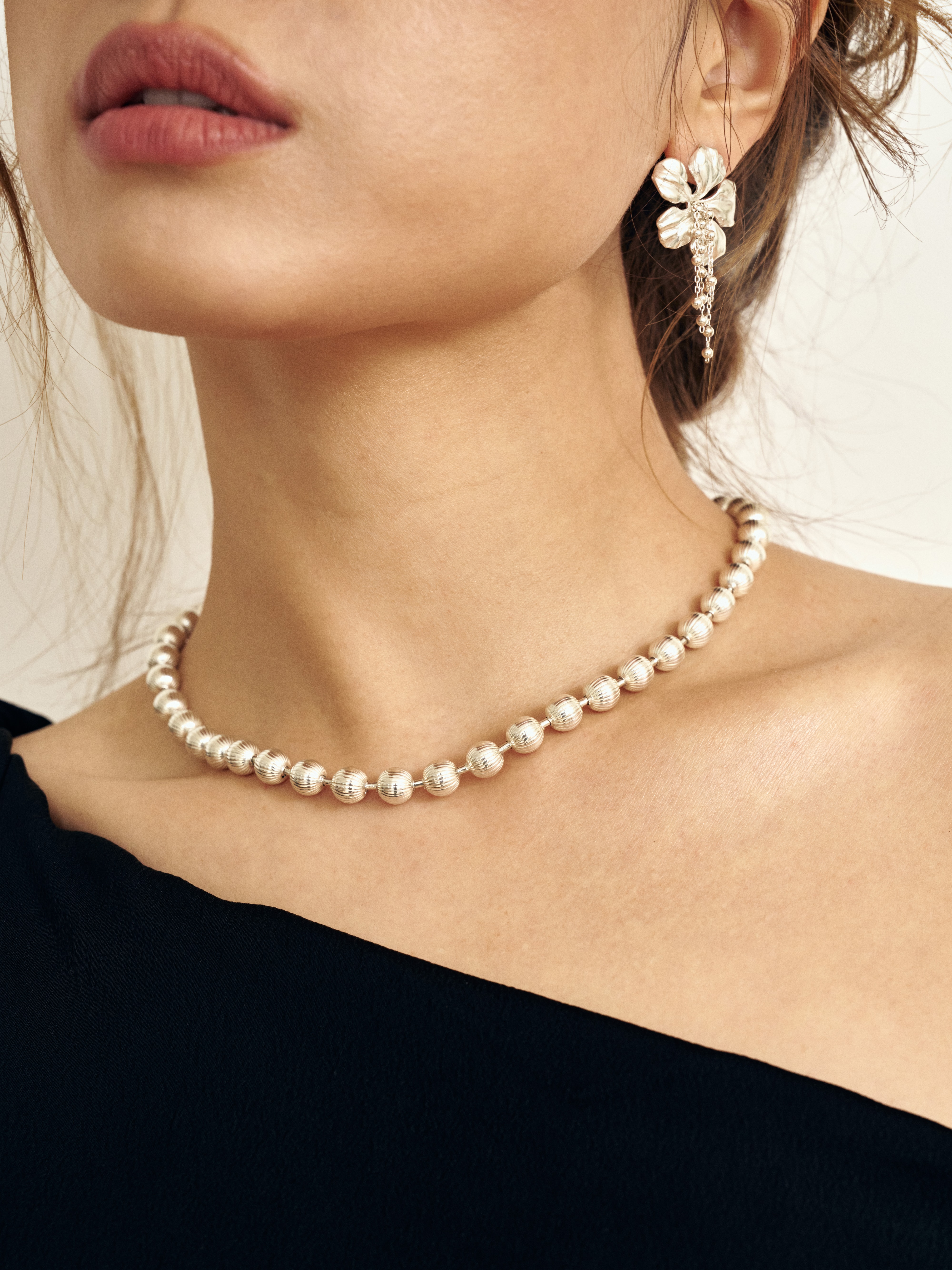 NIU NECKLACE