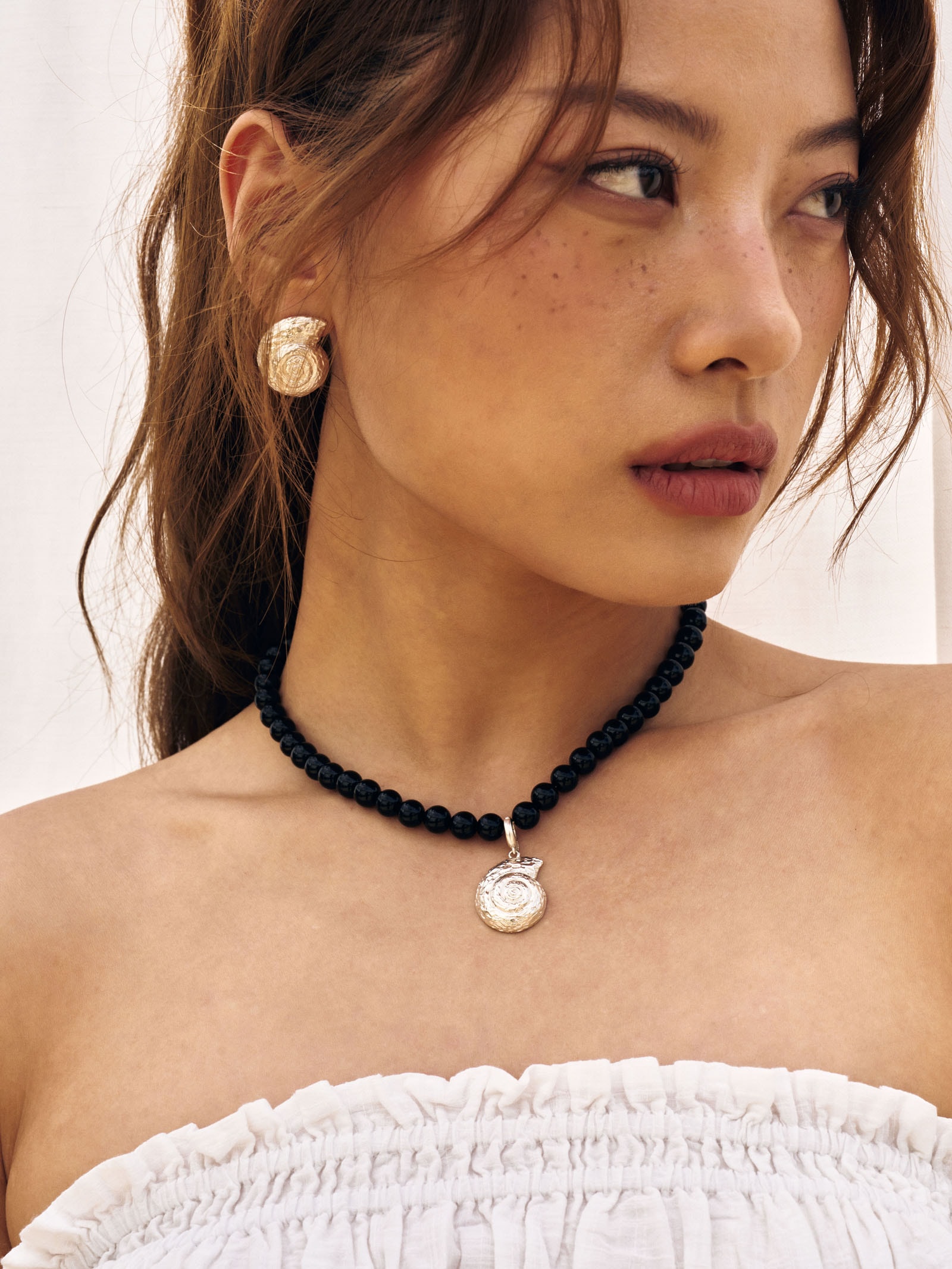 PUPU EARRING