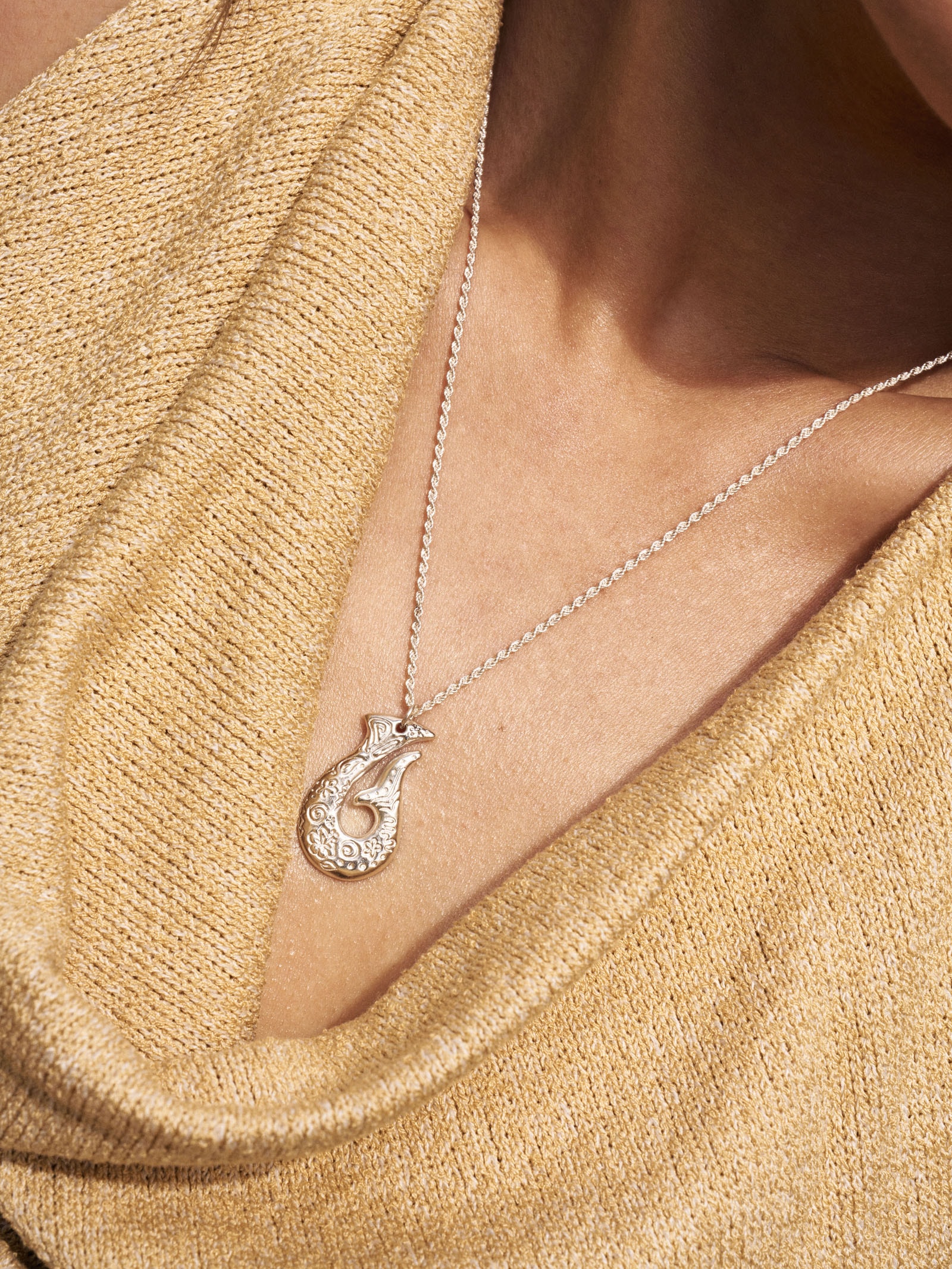 MAKAU NECKLACE