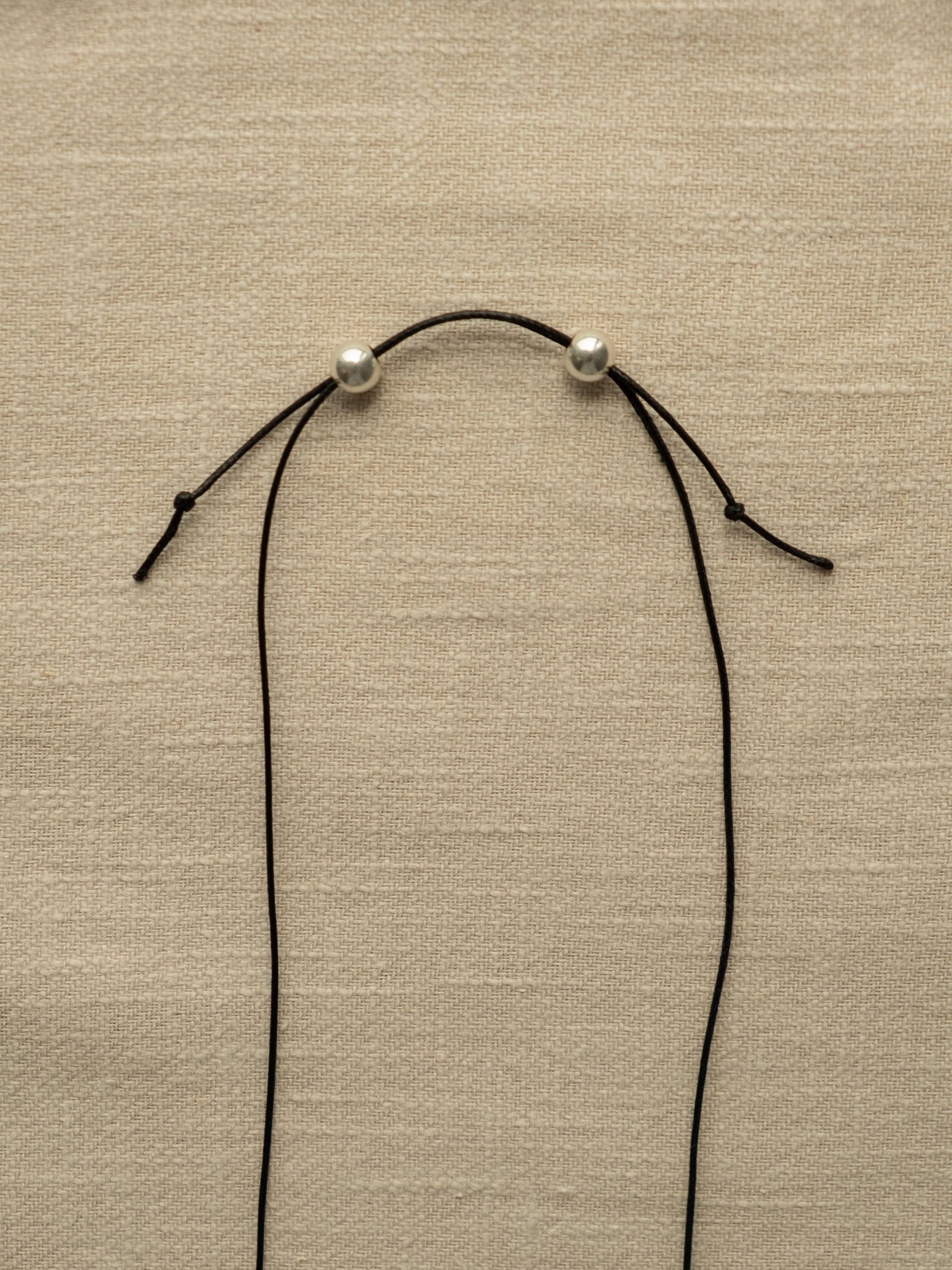 KAUNA DROP NECKLACE