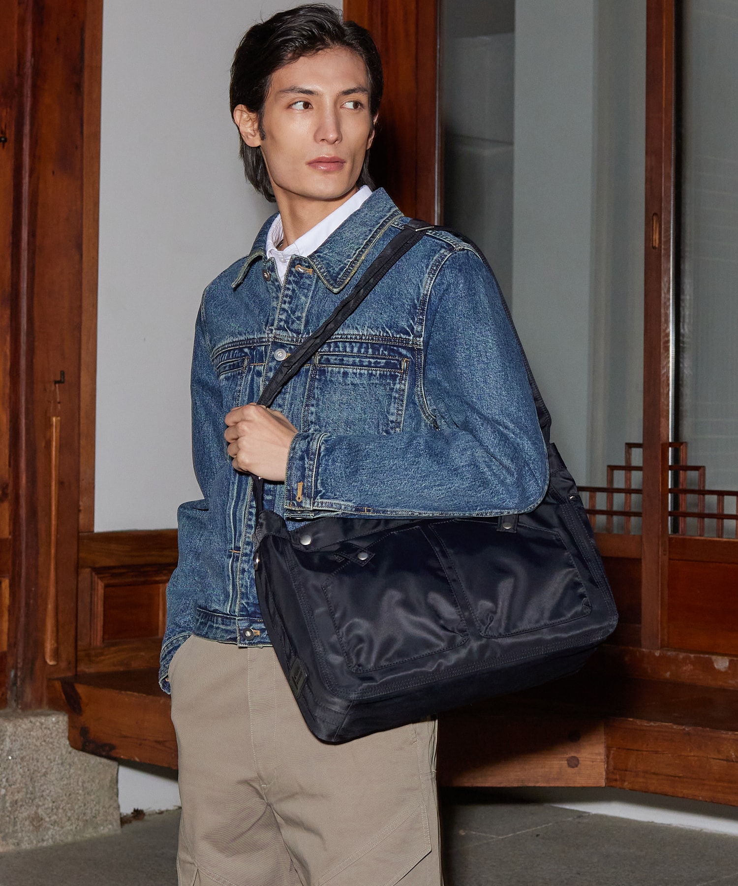 NO.11 U CROSS BODY BAG _ BLACK