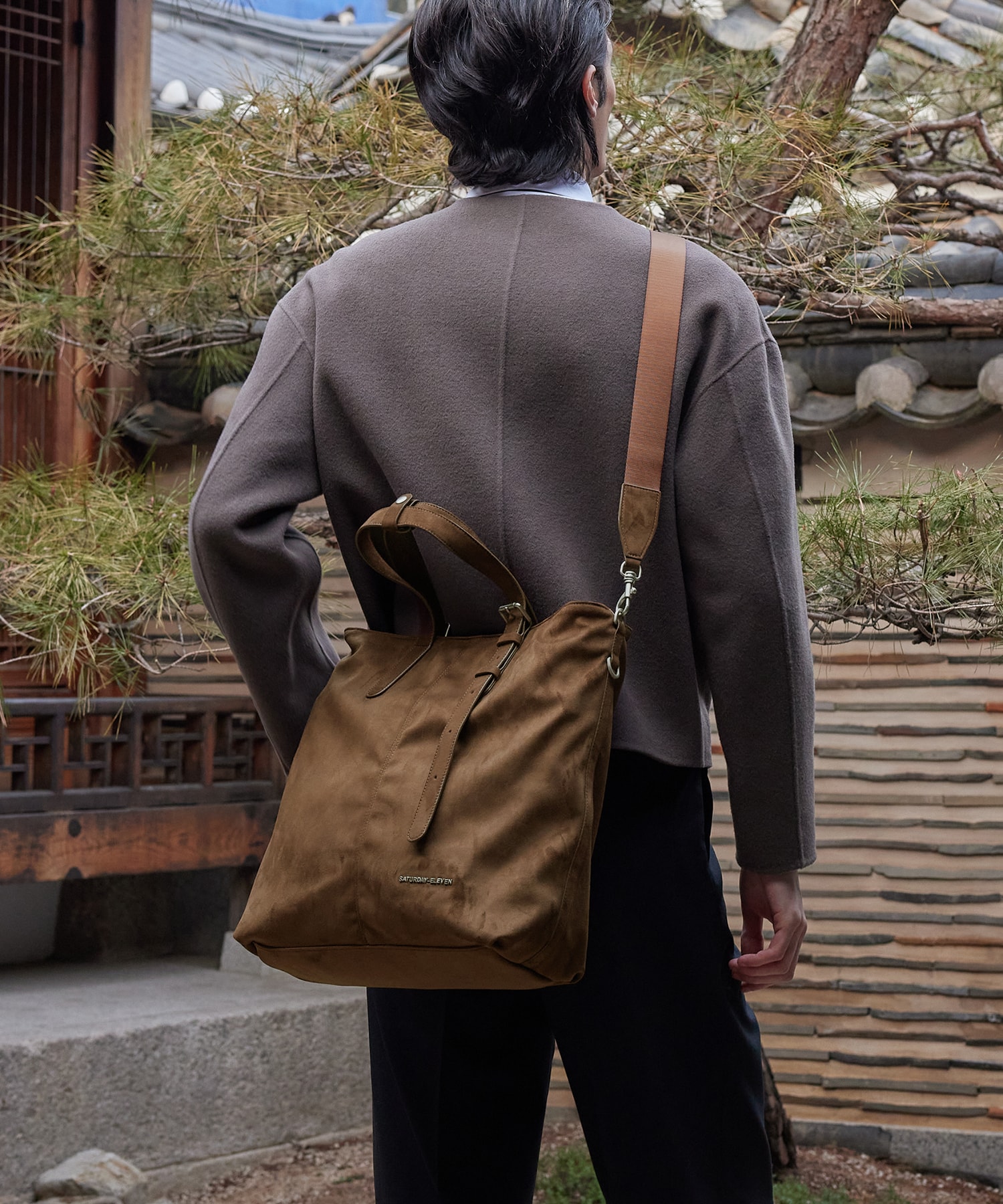 NO.52 TOWER TOTE BAG _ BROWN