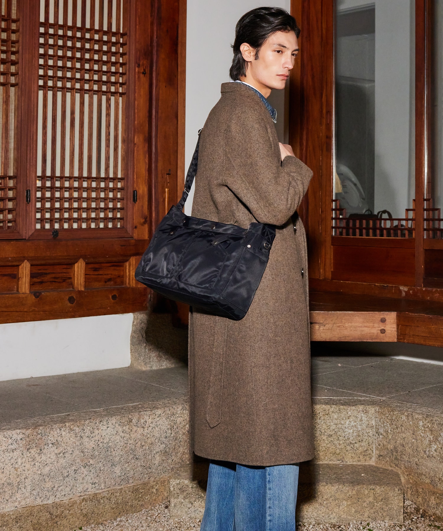 NO.11 U CROSS BODY BAG _ BLACK