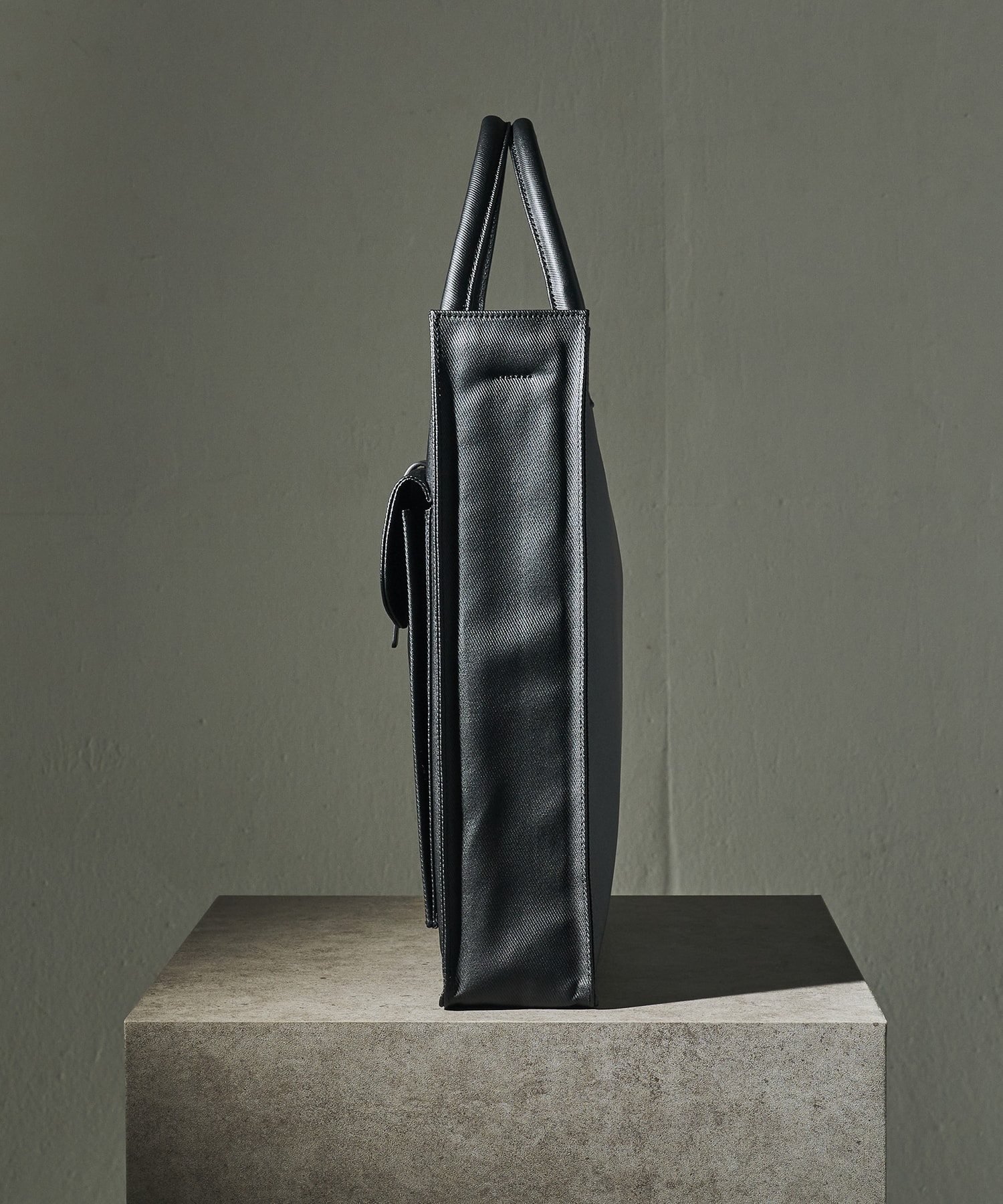 11 - TOTE BAG