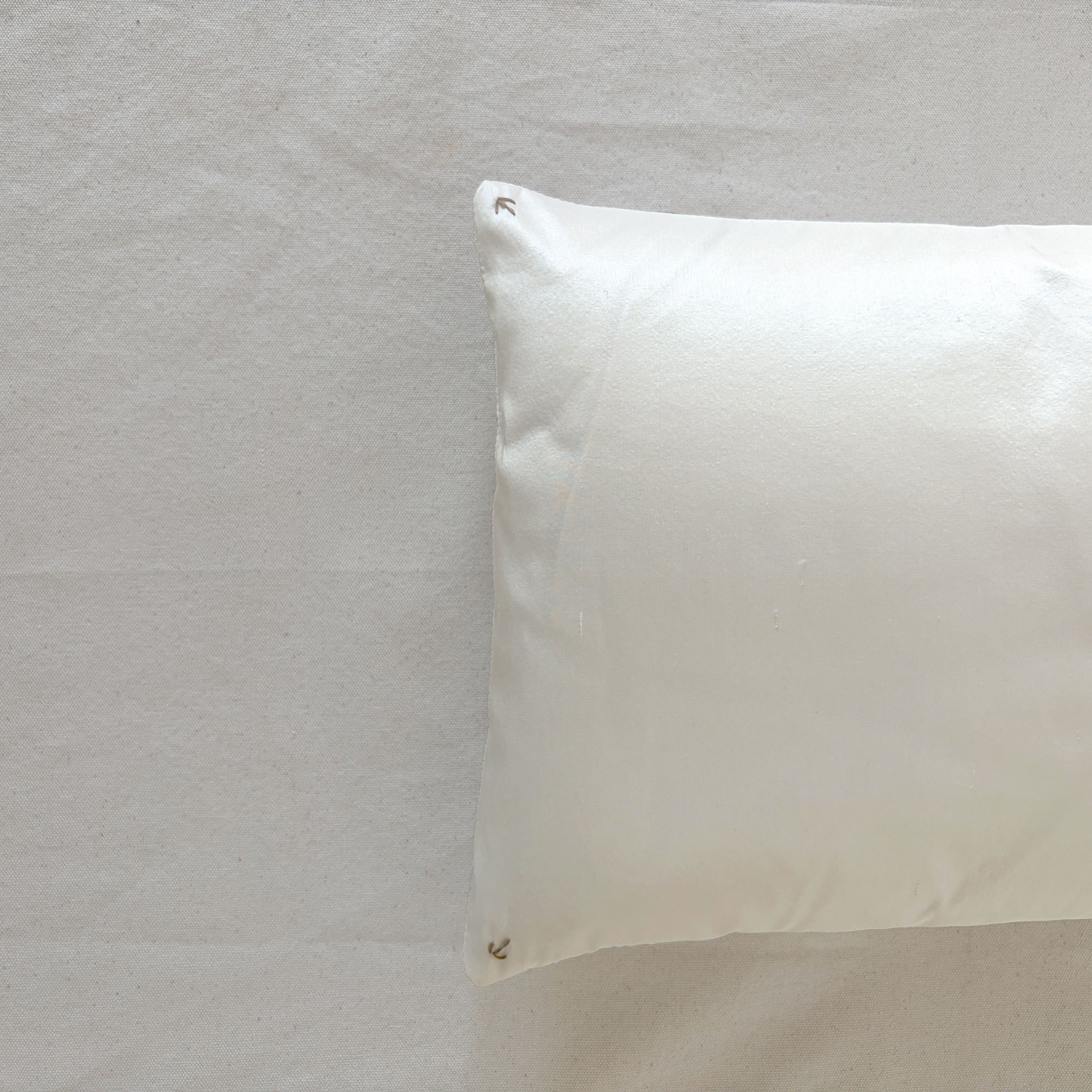 TRACE / Cushion