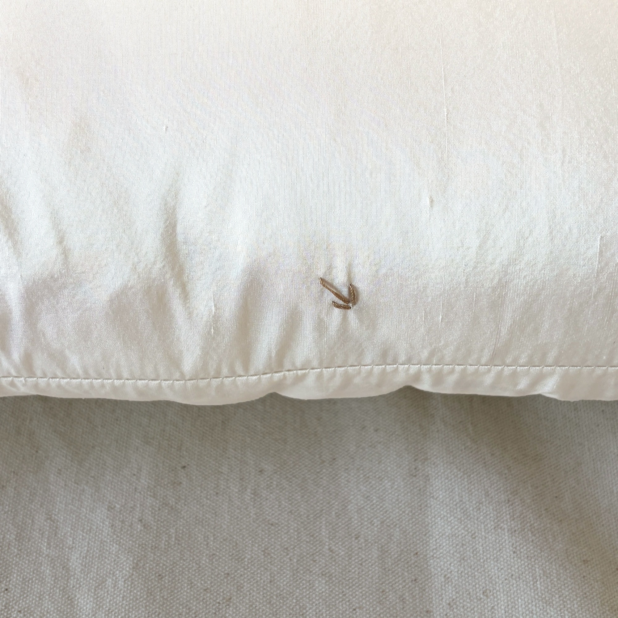 TRACE / Cushion