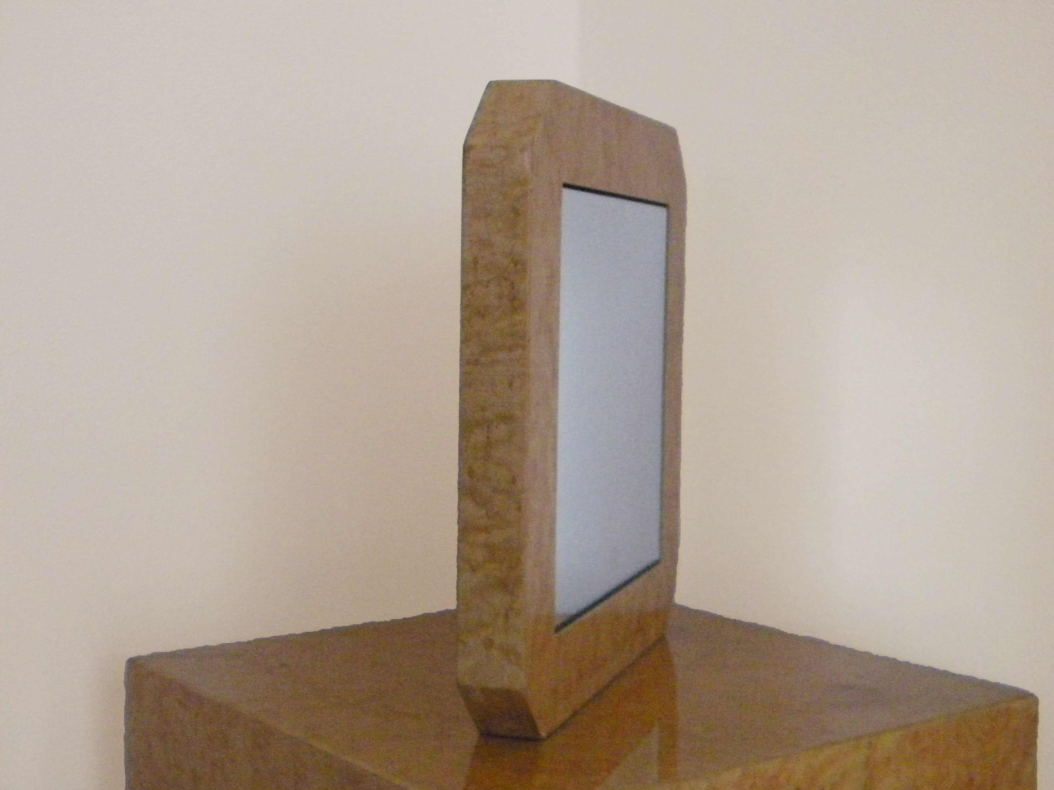Burl mirror 02