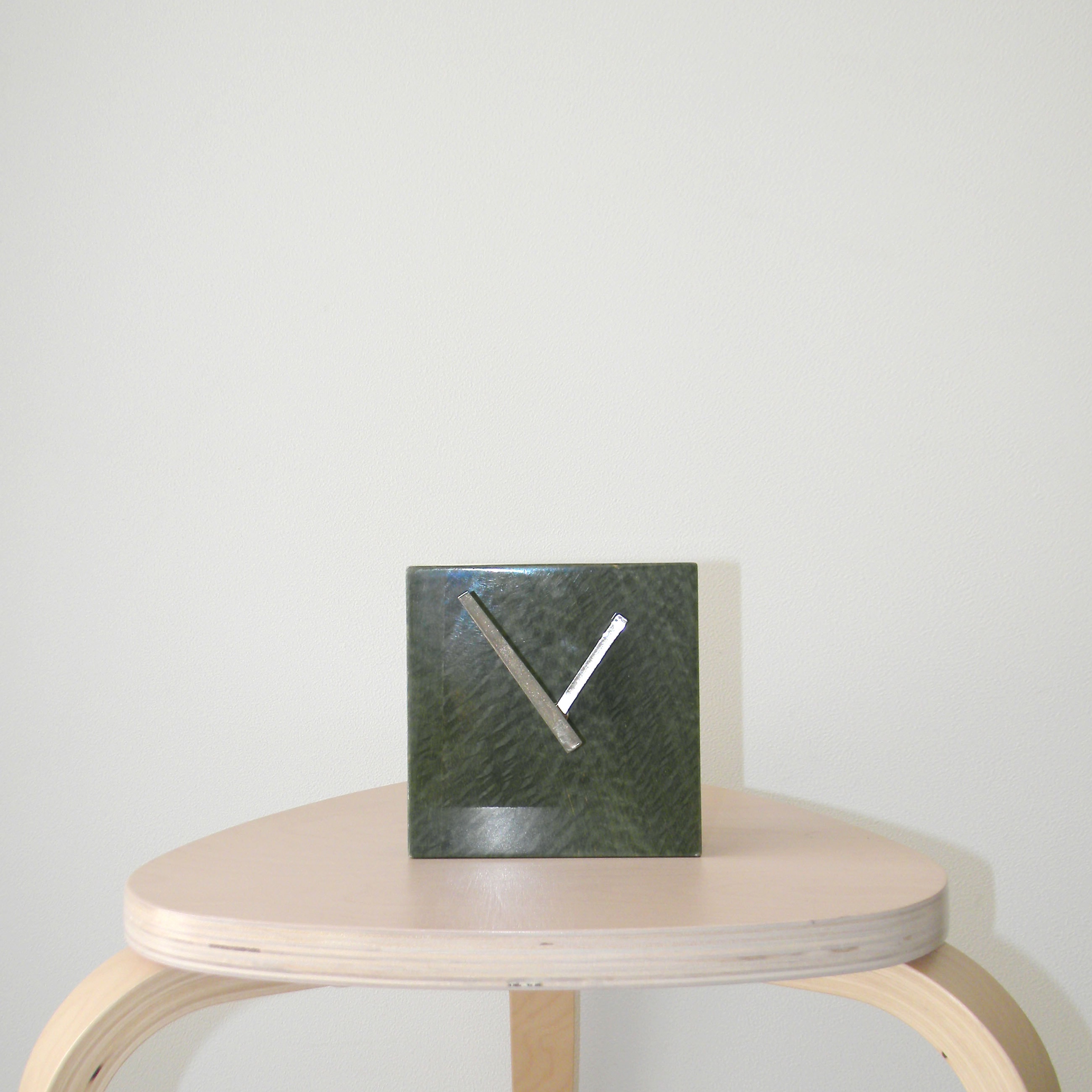 Burl clock 03