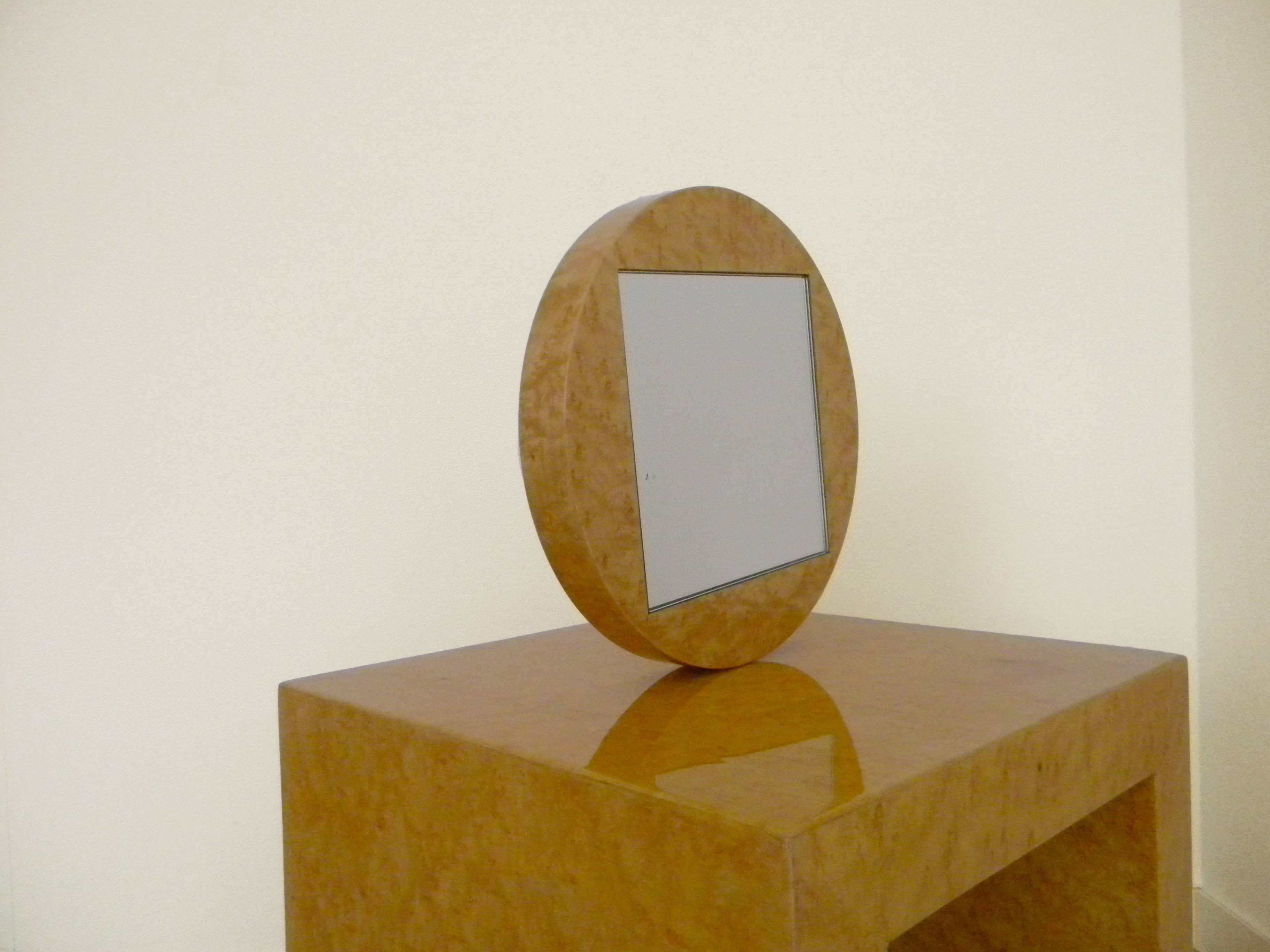 Burl mirror 01