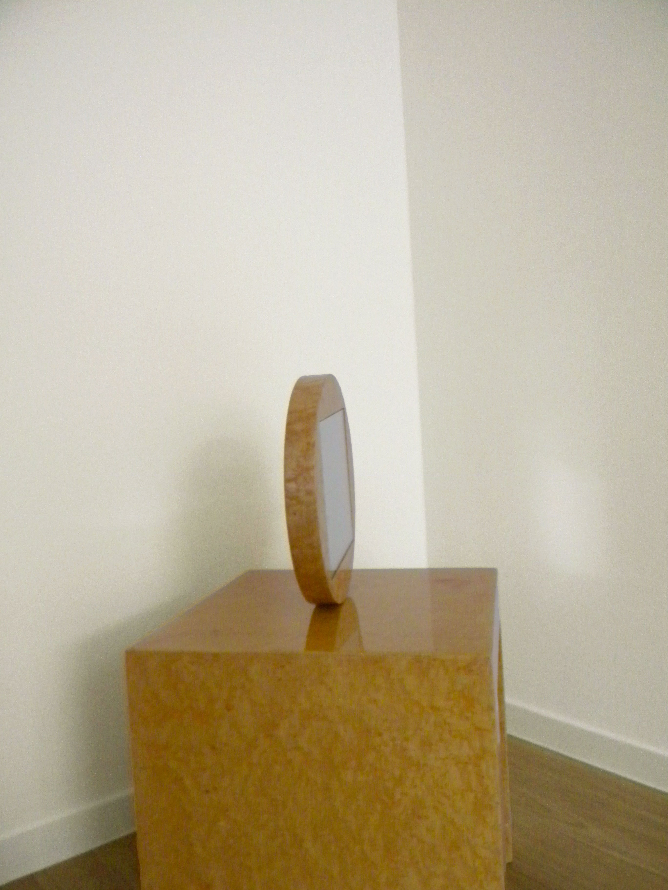 Burl mirror 01