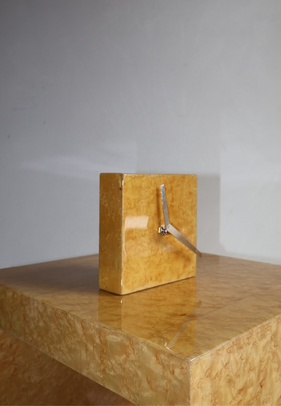 Burl clock 02