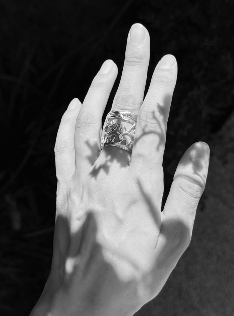 Papyrus Book Open Ring