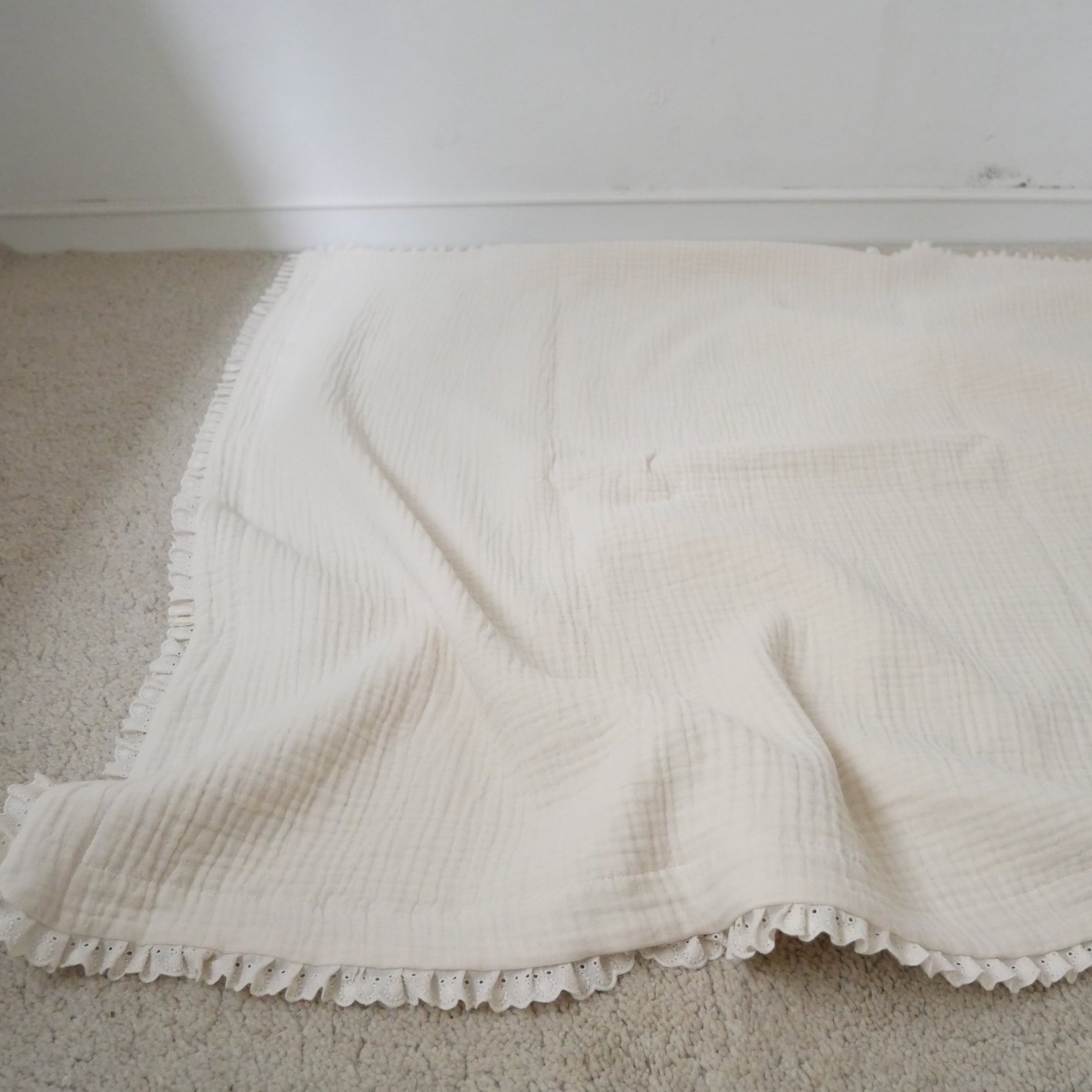 Cozy Floral Gauze Blanket