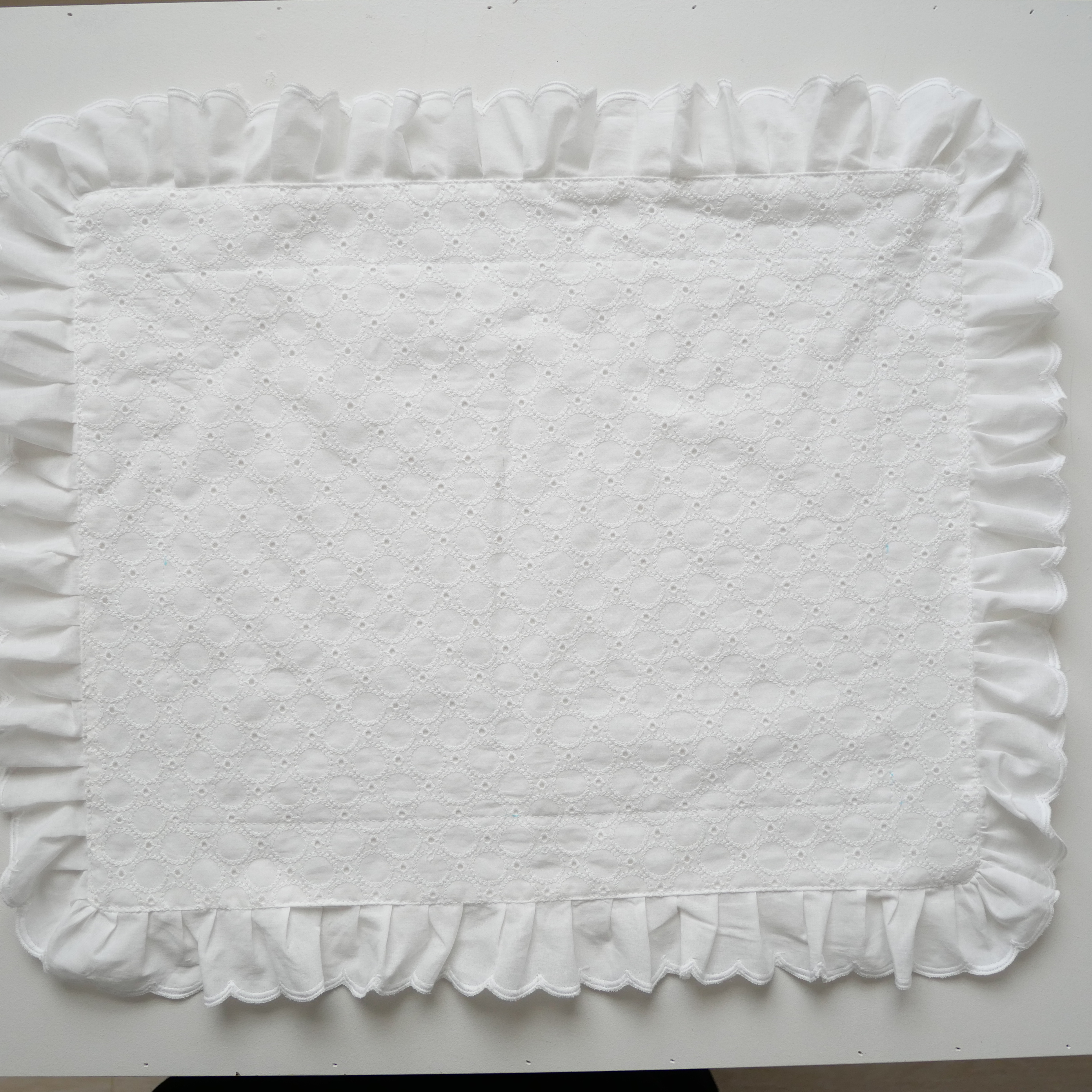 cotton ruffle lace mat