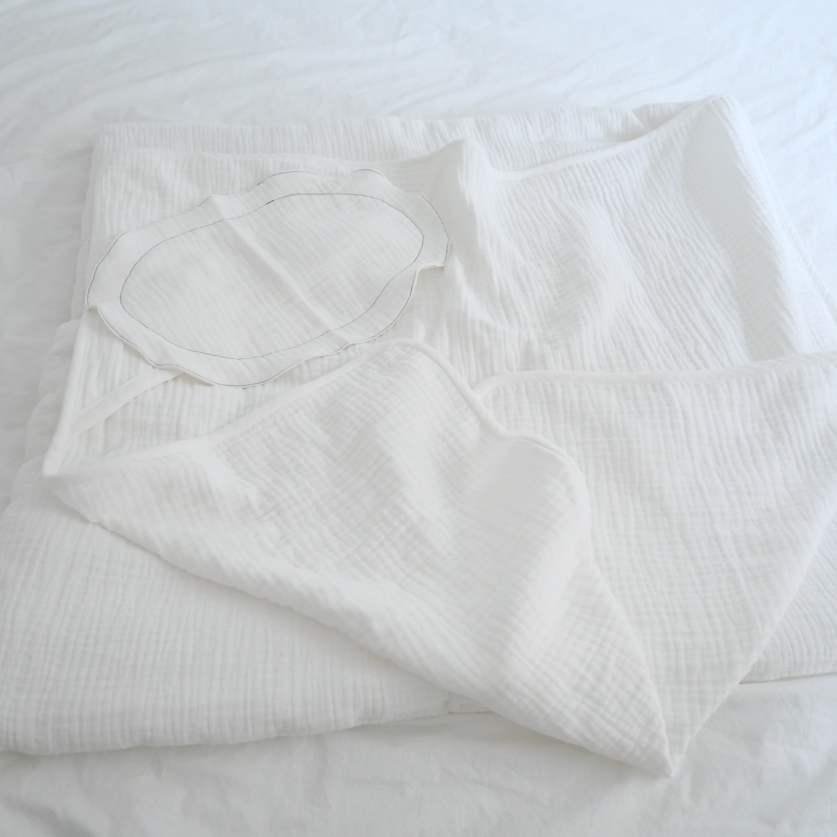 Hooded gauze blanket