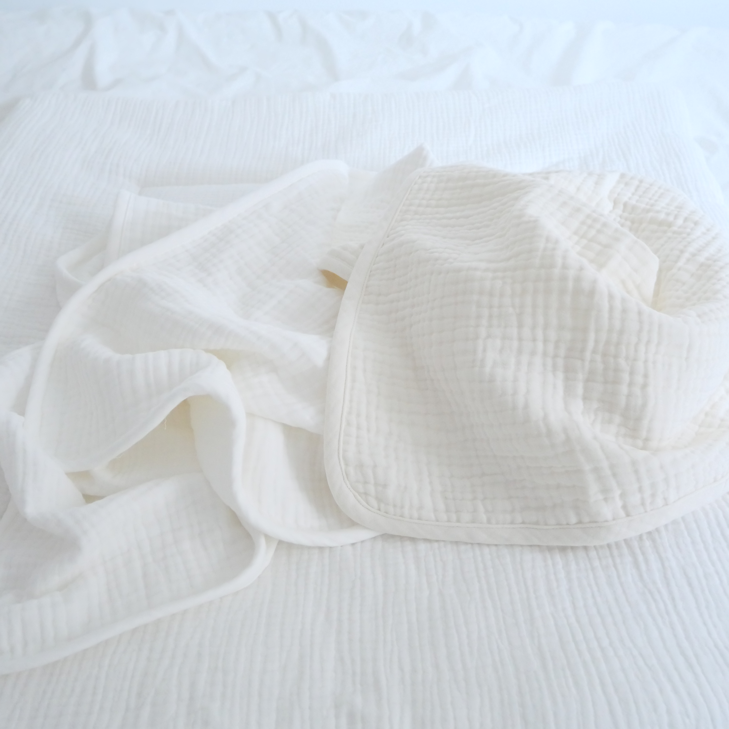 Hooded gauze blanket