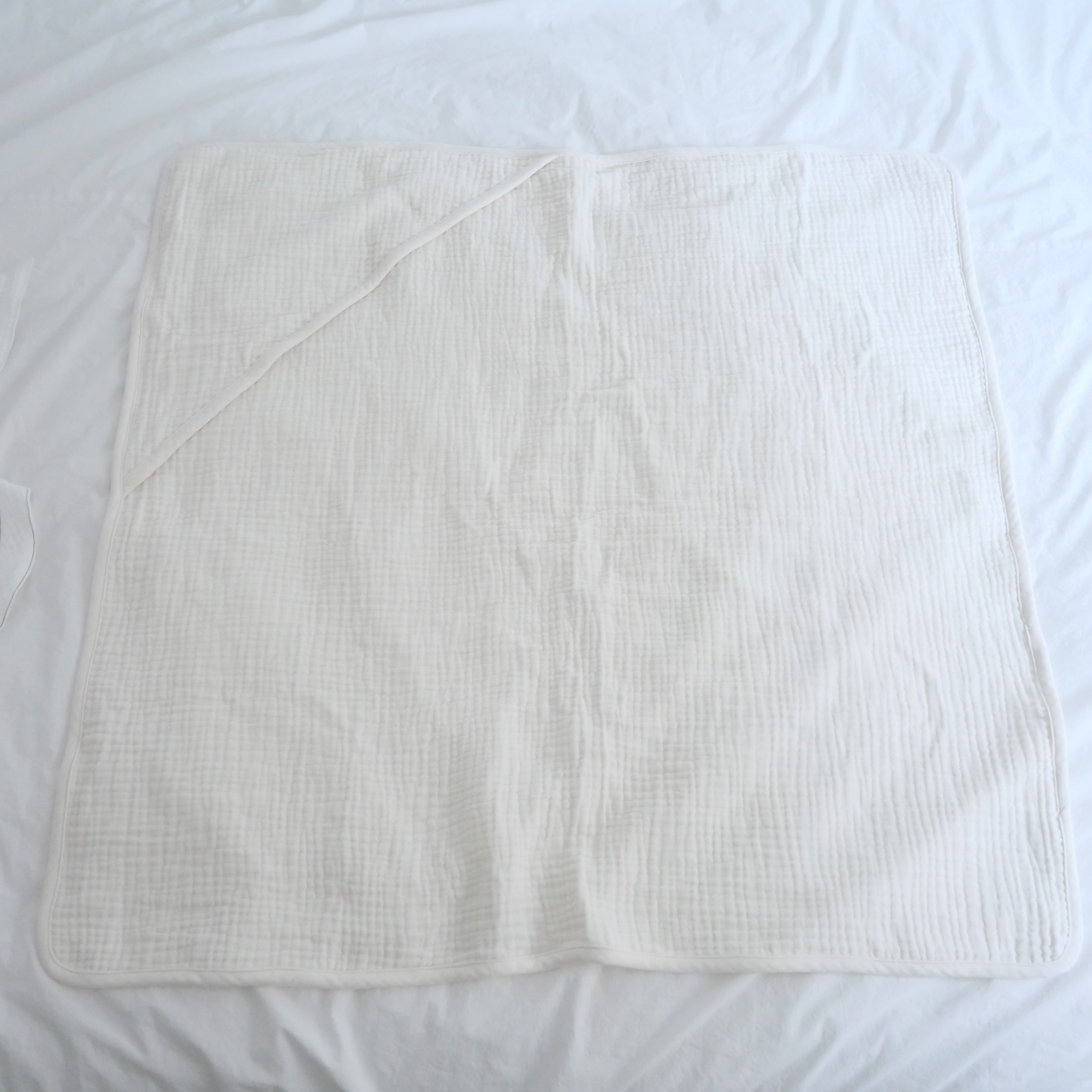 Hooded gauze blanket