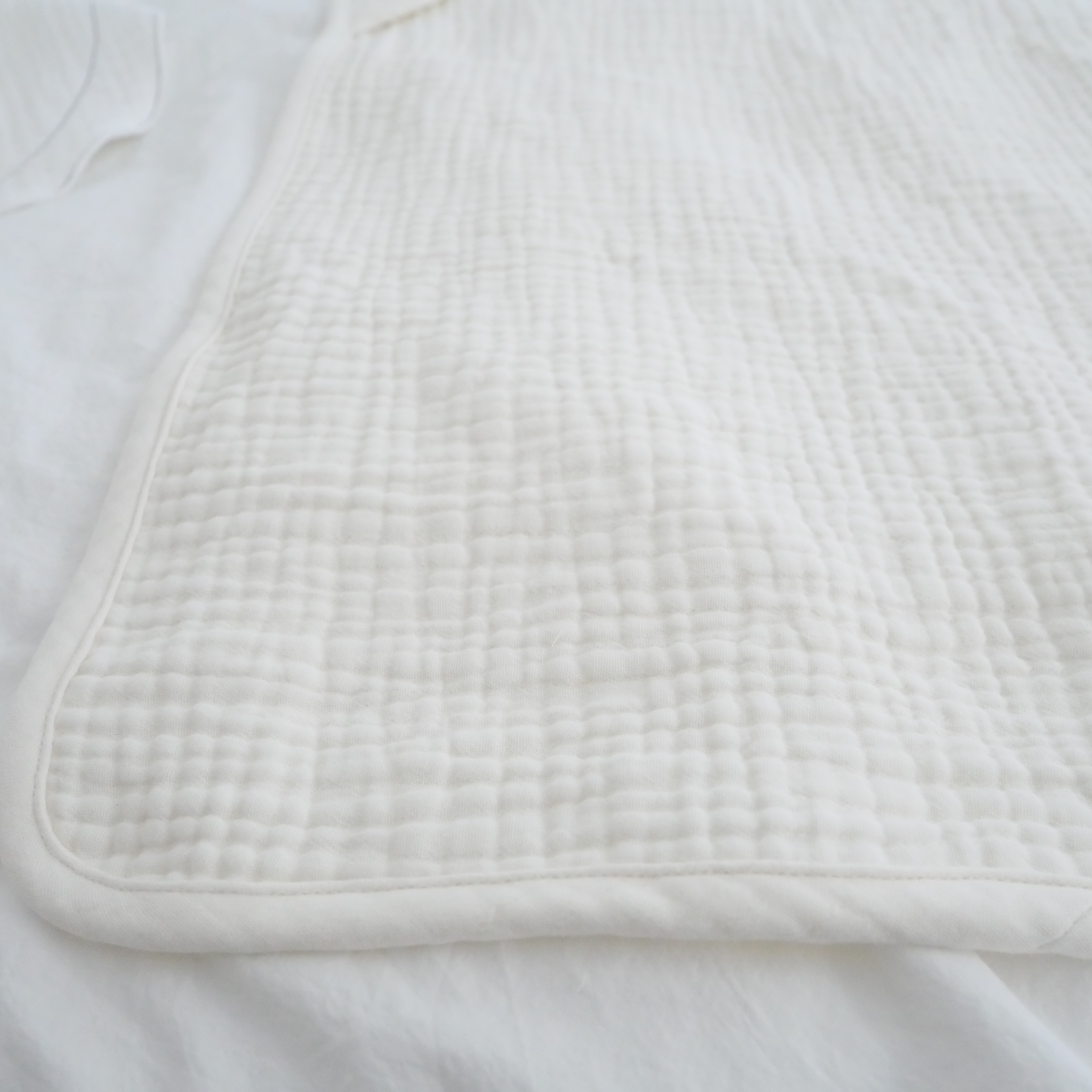 Hooded gauze blanket