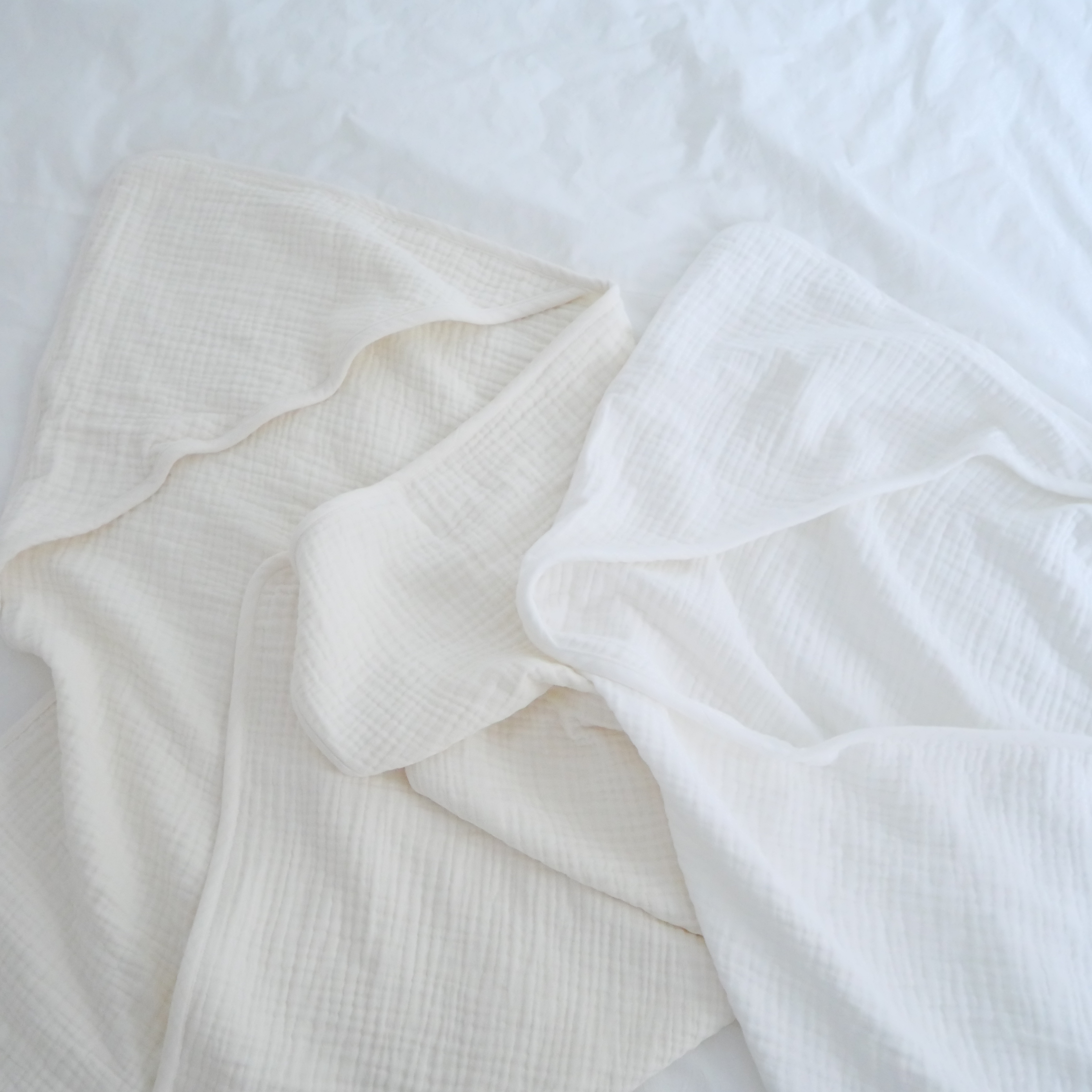 Hooded gauze blanket
