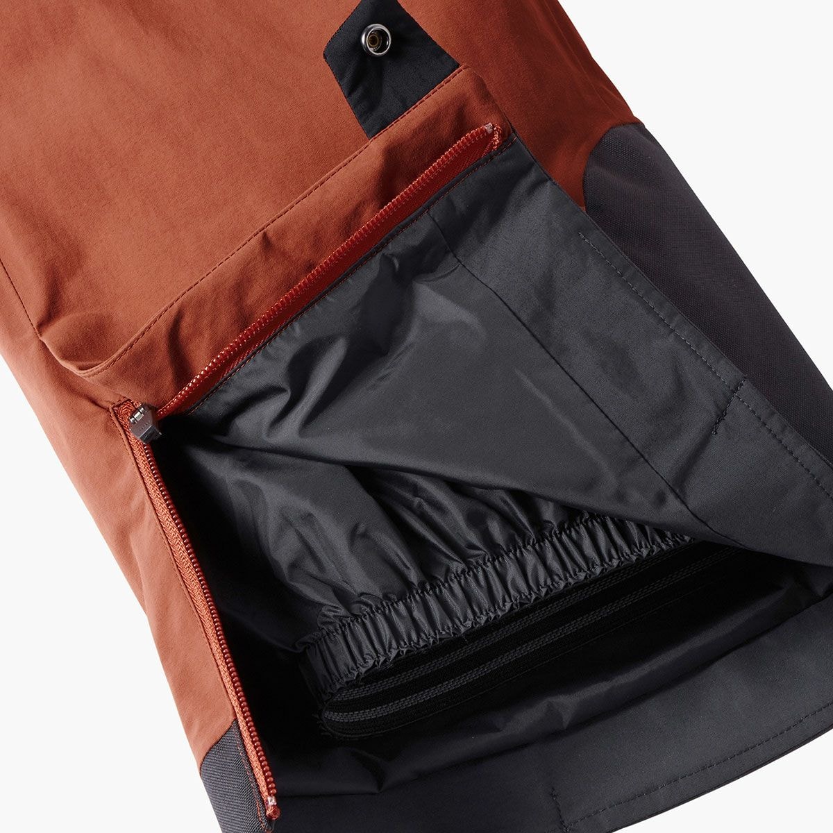 2324 GOLDWIN W's GORE-TEX 2 L Cargo Pants : GW33351