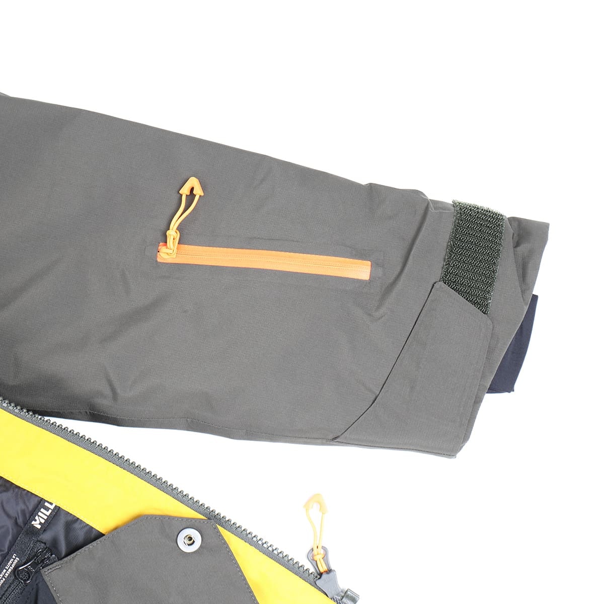 2425 MILLET COSMIC WARM GTX JKT M / MIV10202