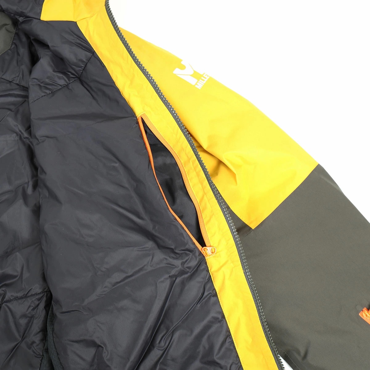 2425 MILLET COSMIC WARM GTX JKT M / MIV10202