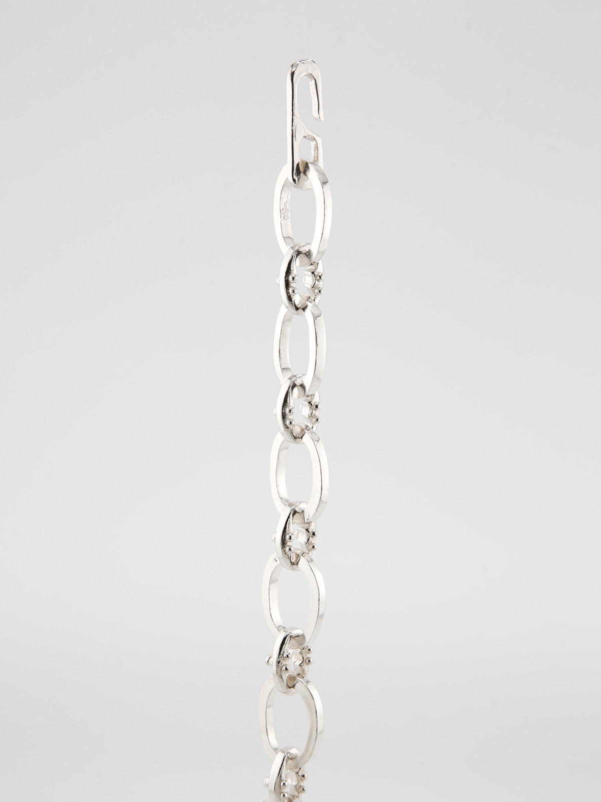 Ball point oval bracelet