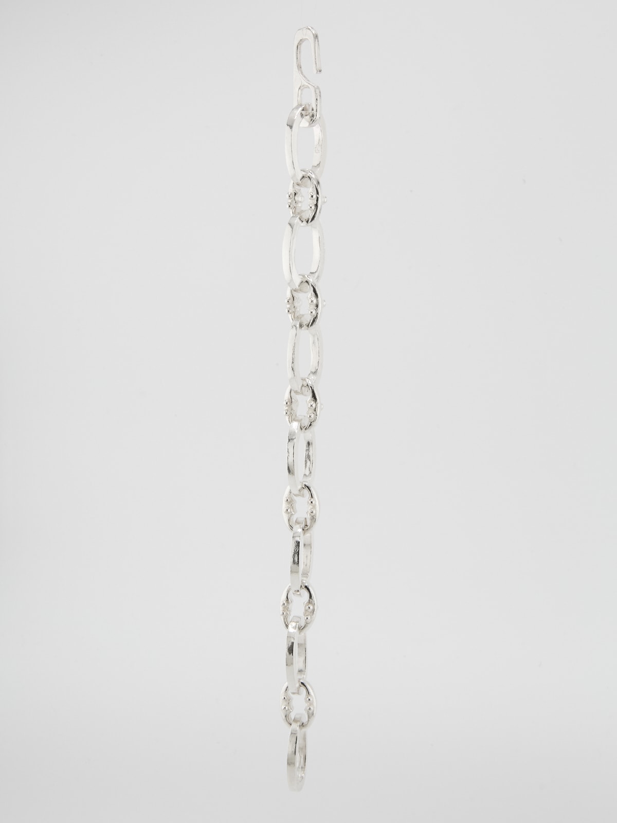 Ball point oval bracelet