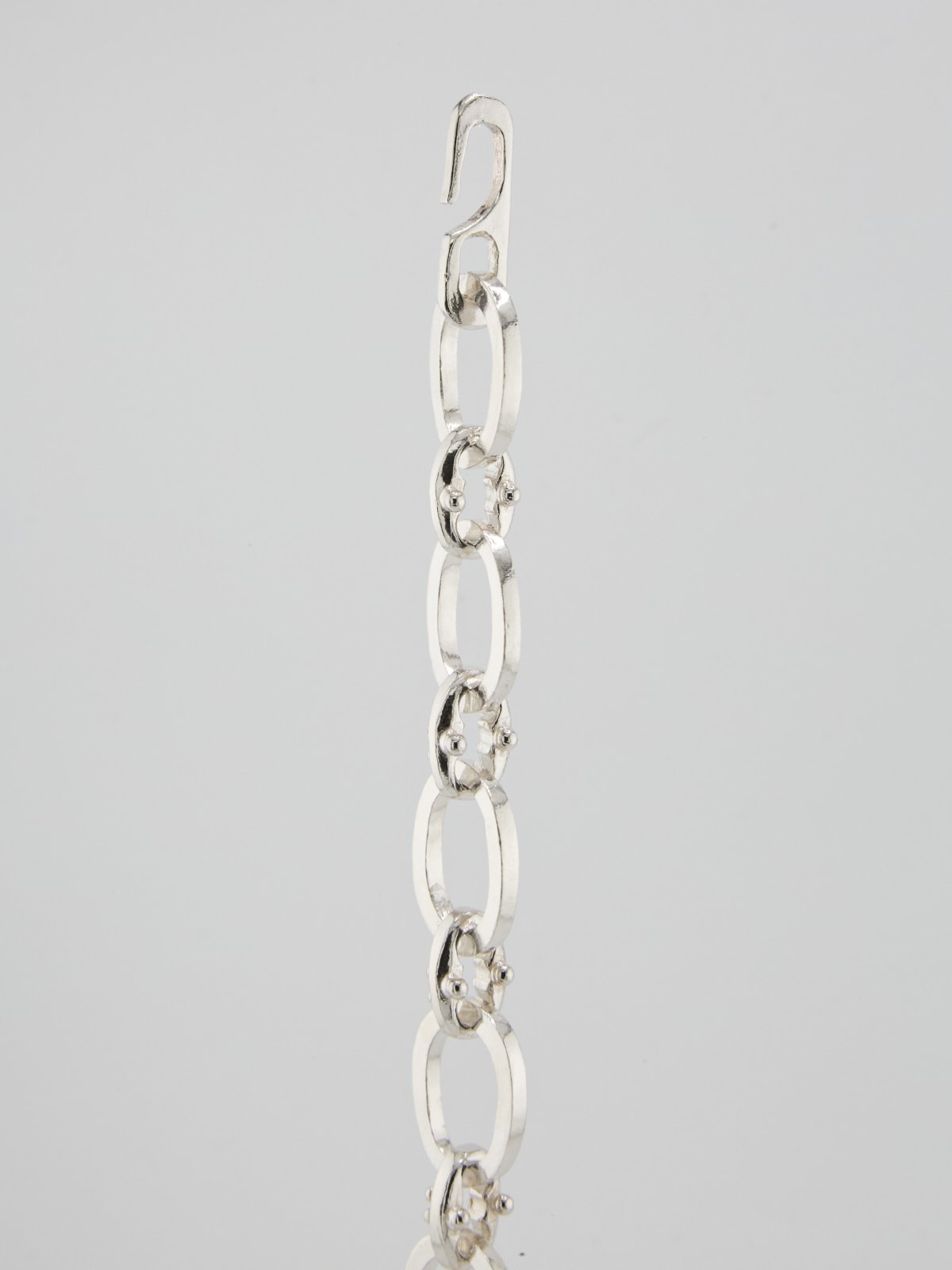 Ball point oval bracelet
