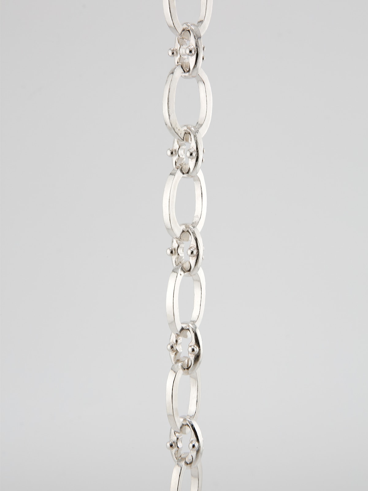Ball point oval bracelet